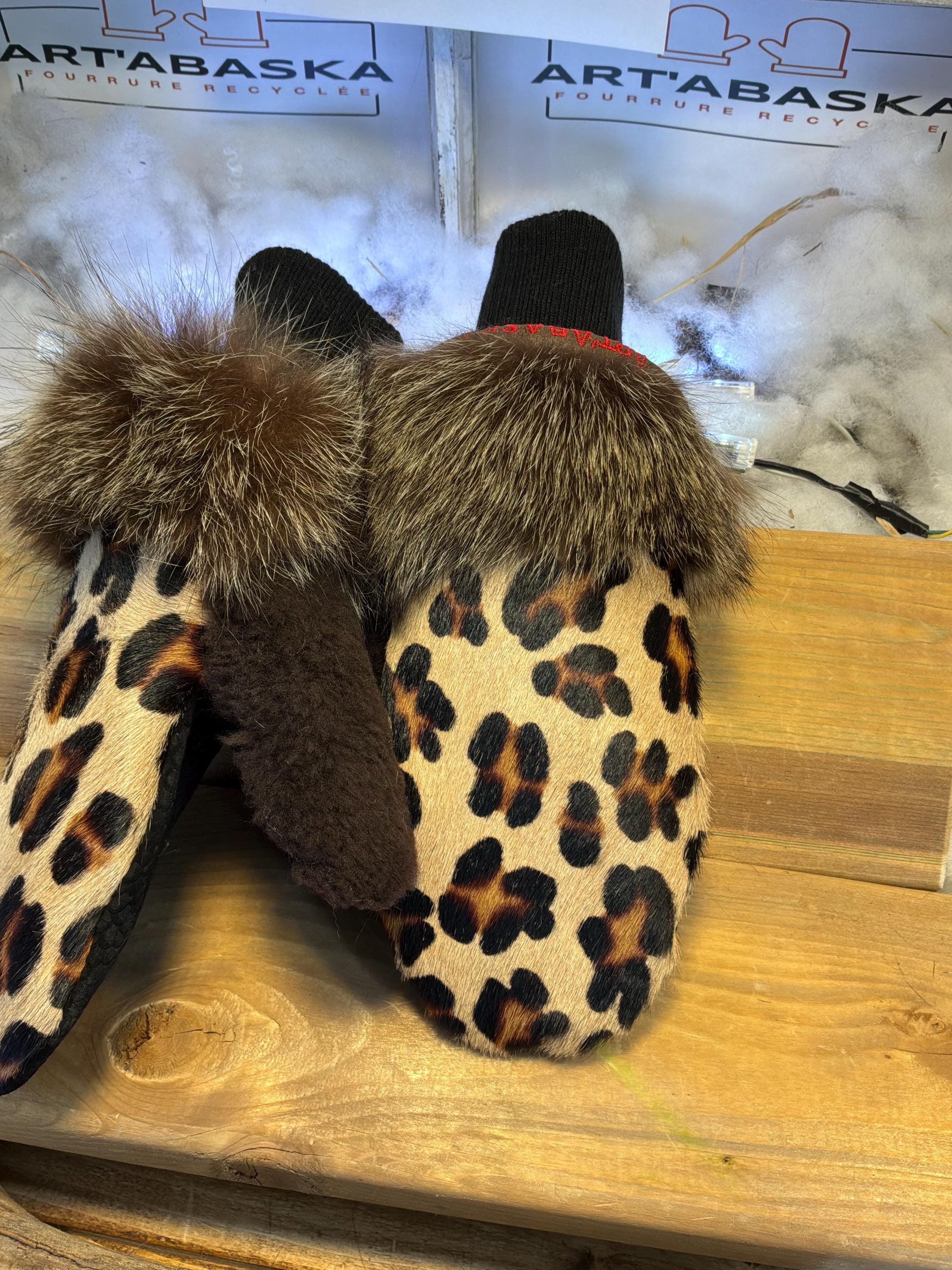 Mitaines de ville Large Armande en fourrure recyclée – Faites à la main au Québec – Légères, élégantes, confort urbain – ArtAbaska