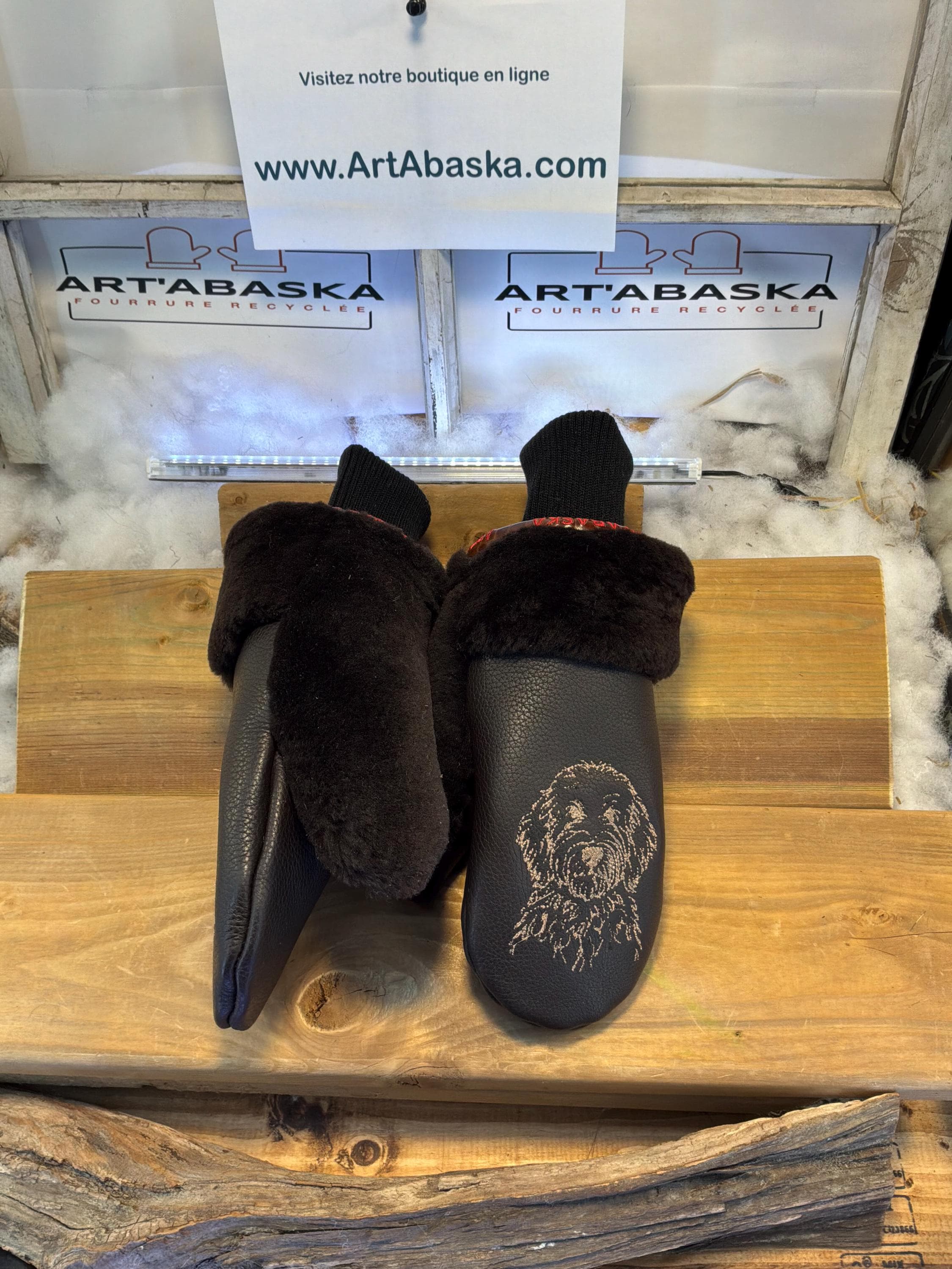 Mitaines de ville Medium Éliane en fourrure recyclée – Faites à la main au Québec – Légères, élégantes, édition Golden Doodle – ArtAbaska