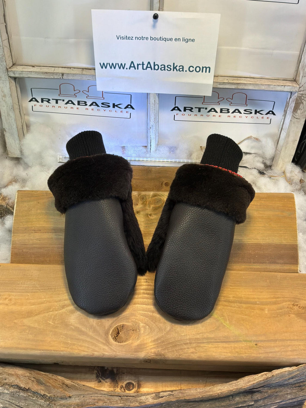 Mitaines de ville Medium Danielle en fourrure recyclée – Faites à la main au Québec – Légères, élégantes, confort urbain – ArtAbaska