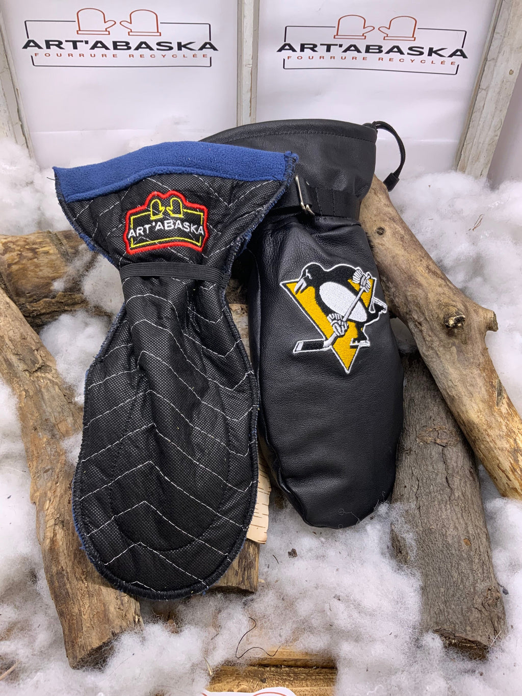 Mitaines Les Evelyne – Édition spéciale Penguins de Pittsburgh – cuir noir et fourrure recyclée – broderie originale – fait à la main Québec
