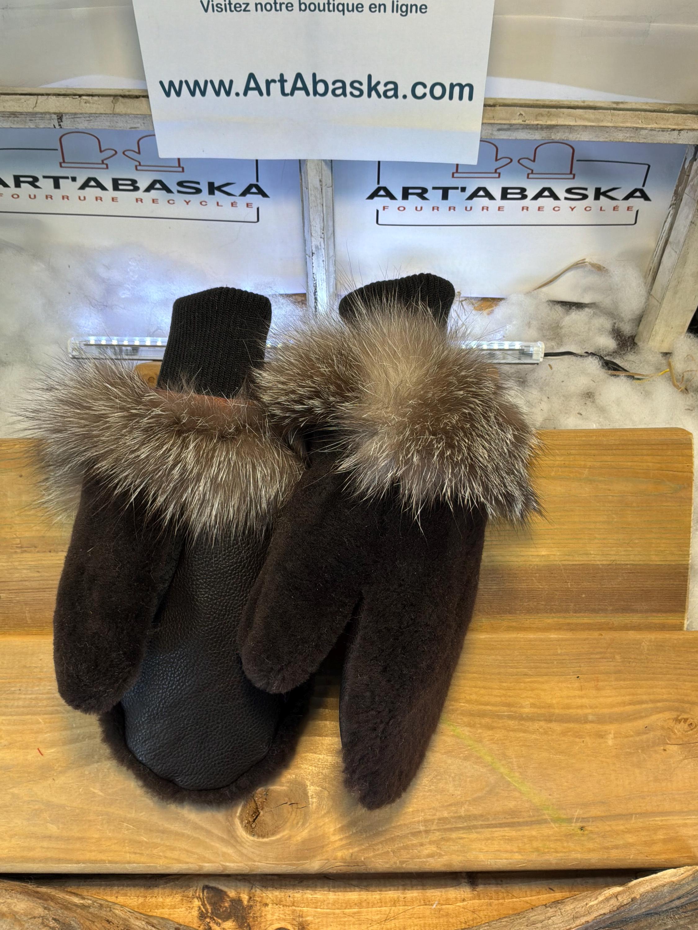 Mitaines de ville Medium Marguerite en fourrure recyclée – Faites à la main au Québec – Légères, élégantes, confort urbain – ArtAbaska