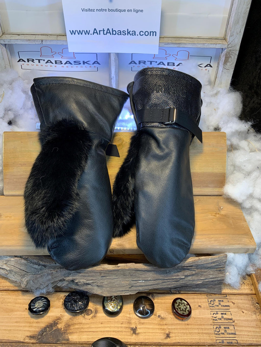 Mitaines Pierrettes XL cuir italien noir & lapin recyclé noir relief peau de serpent fait a la main Quebec
