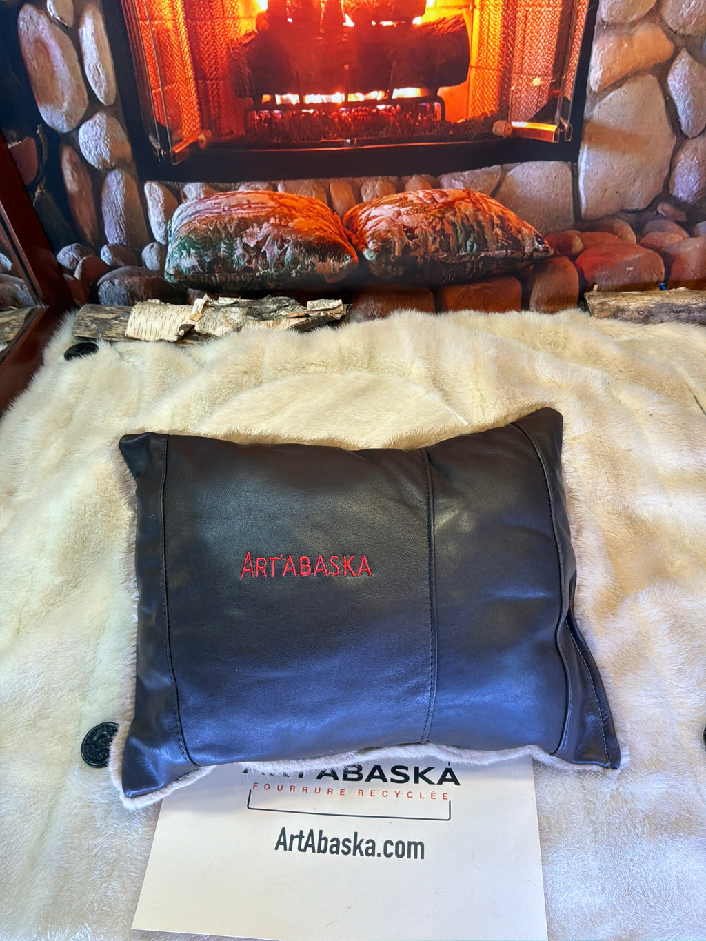 Coussin décoratif Carmen en fourrure recyclée de Vison