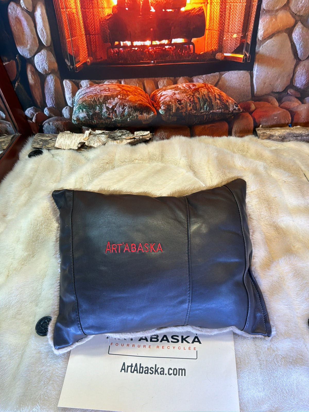 Coussin décoratif Carmen en fourrure recyclée de Vison