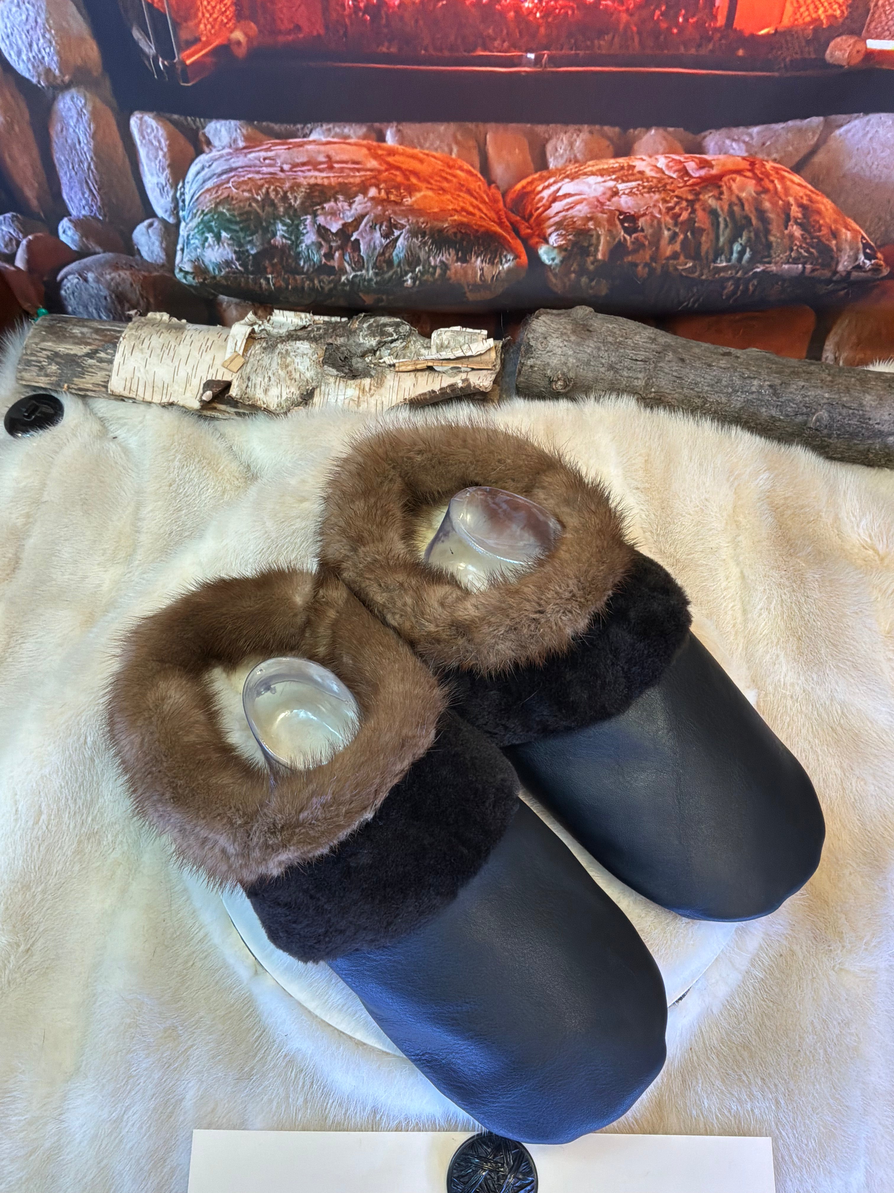 Slipper Les Françoise pointure 12 Homme – Sherling italien & cuir recyclé, pièce unique faite à la main au Québec