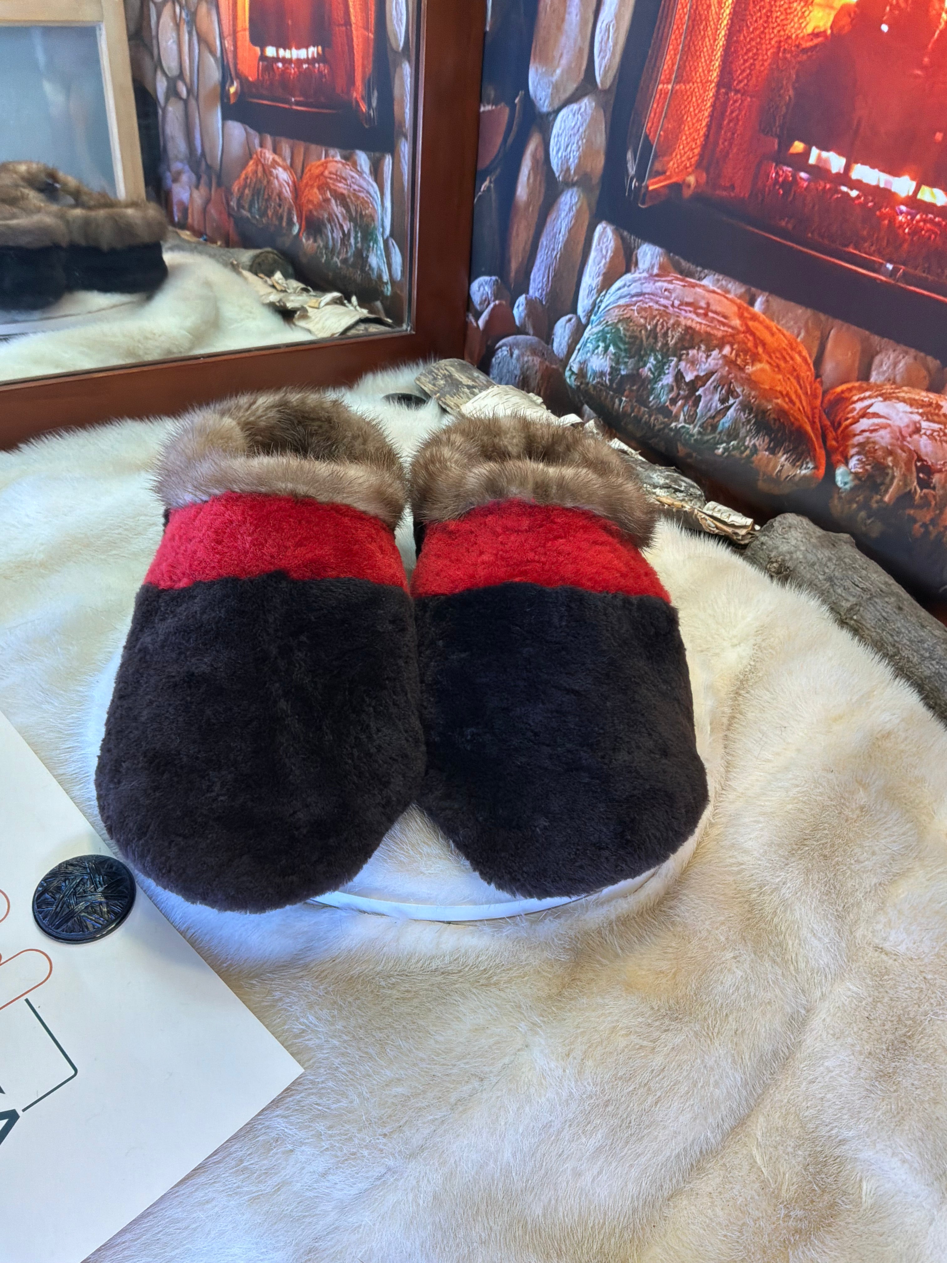 Slipper Les Yvette pointure 12 Homme – Sherling italien & cuir recyclé, pièce unique faite à la main au Québec