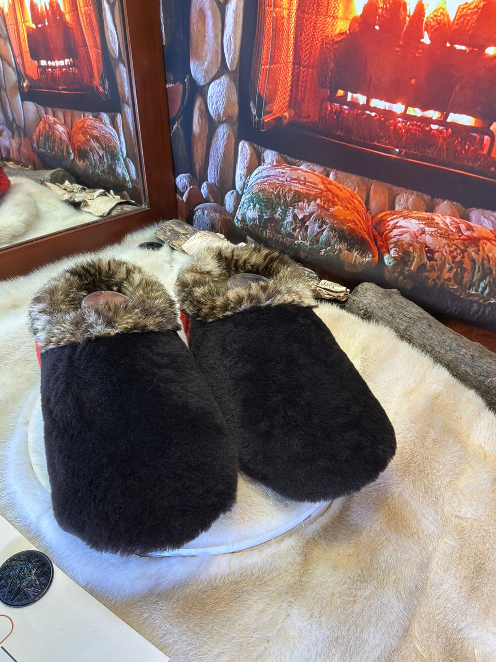 Slipper Les Marguerite pointure 12 Homme – Sherling italien & cuir recyclé, pièce unique faite à la main au Québec