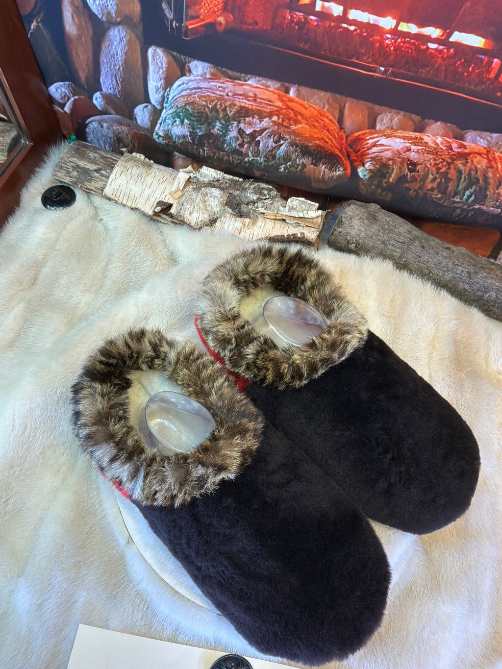 Slipper Les Marguerite pointure 12 Homme – Sherling italien & cuir recyclé, pièce unique faite à la main au Québec