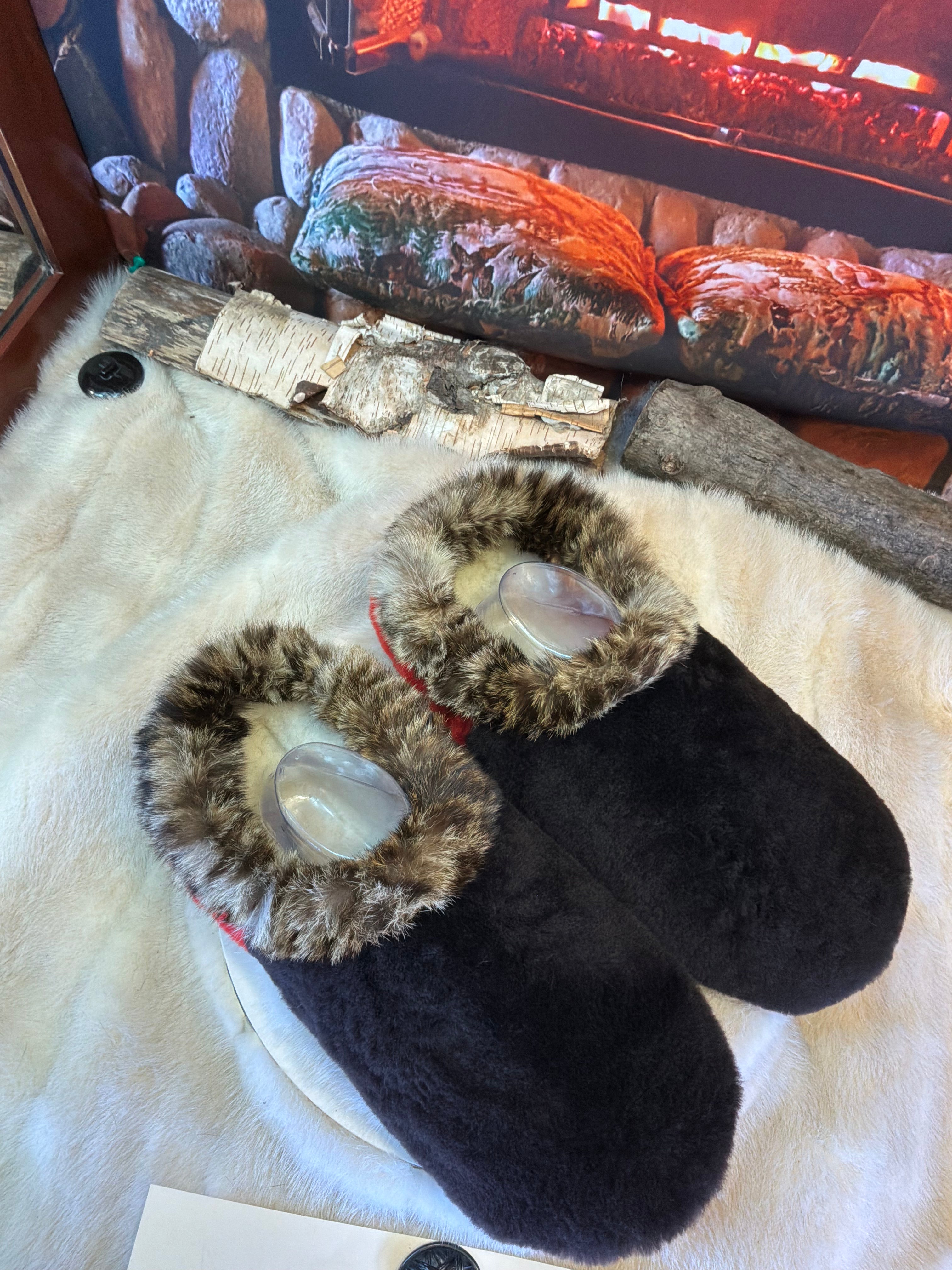 Slipper Les Marguerite pointure 12 Homme – Sherling italien & cuir recyclé, pièce unique faite à la main au Québec