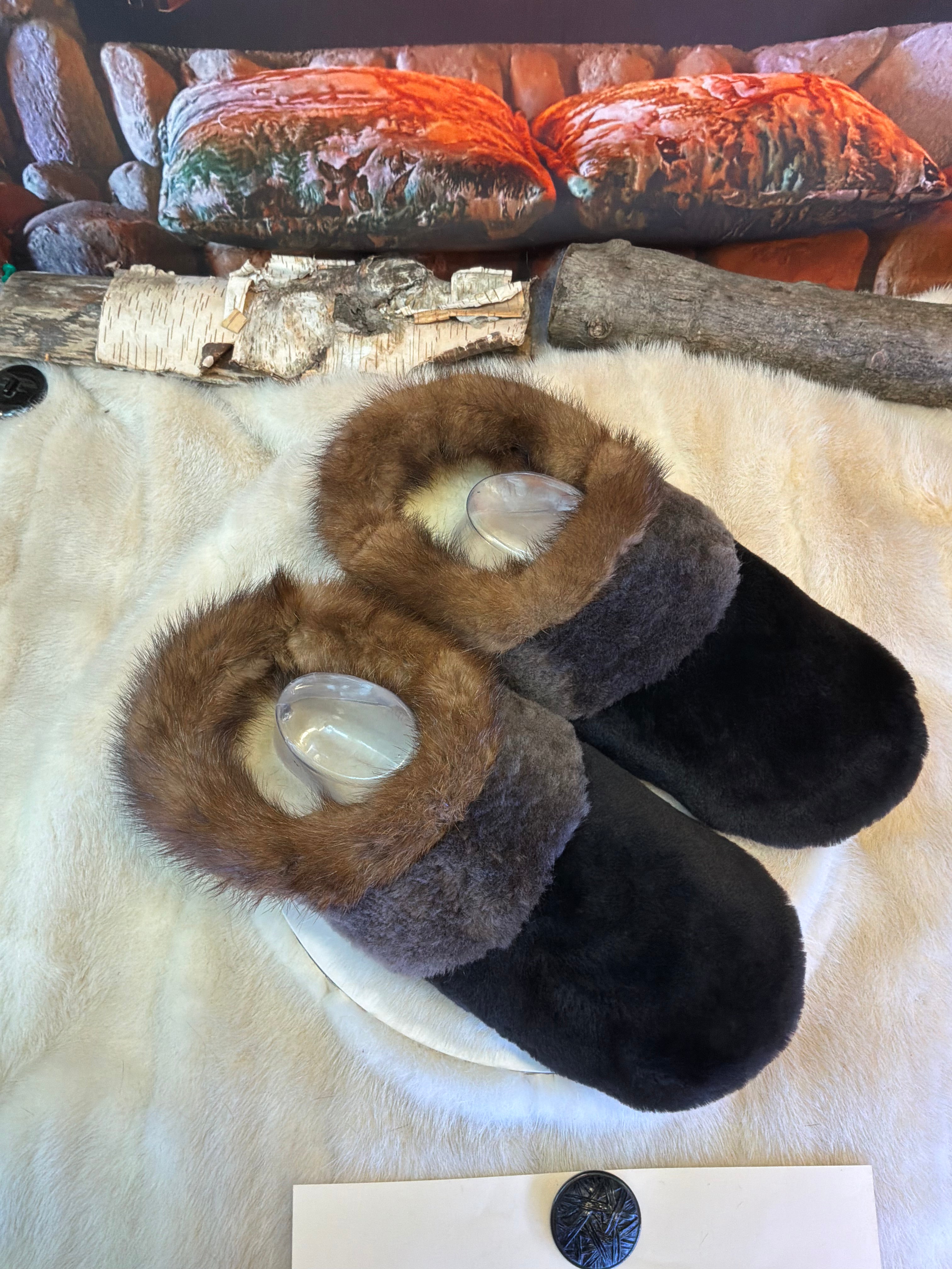 Slipper Les Jeanne pointure 12 Homme – Sherling italien & cuir recyclé, pièce unique faite à la main au Québec