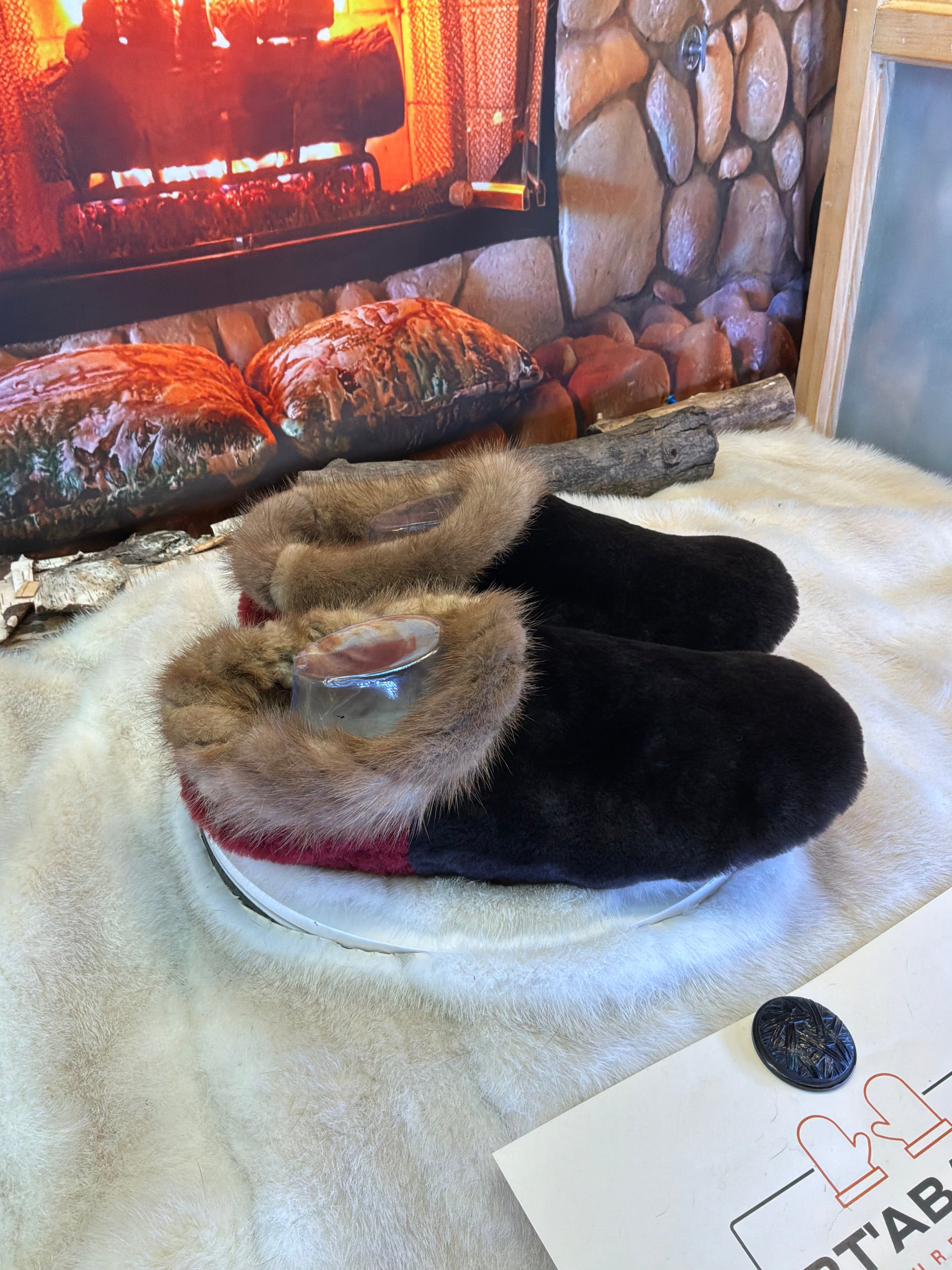 Slipper Les Yvonne pointure 11 Homme – Sherling italien & cuir recyclé, pièce unique faite à la main au Québec