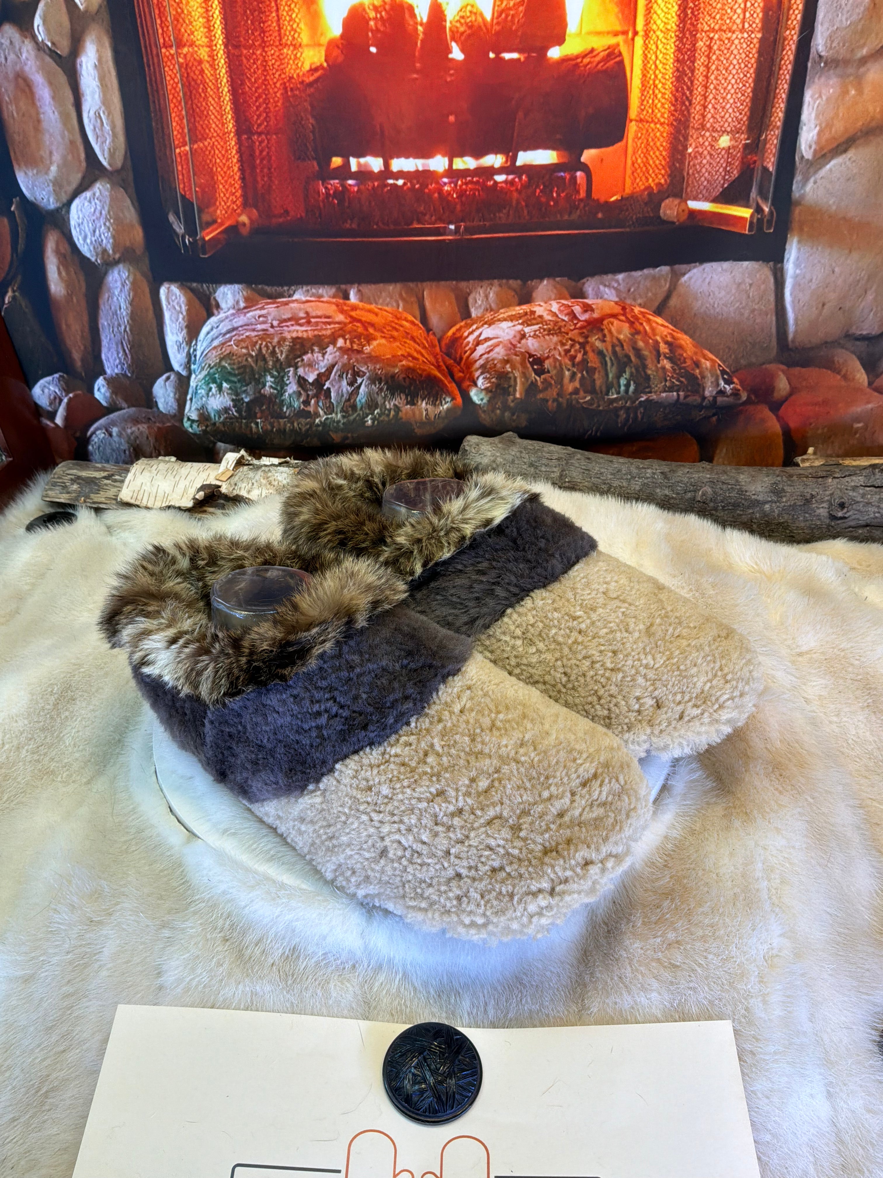 Slipper Les Cécile pointure 11 Homme – Sherling italien & cuir recyclé, pièce unique faite à la main au Québec