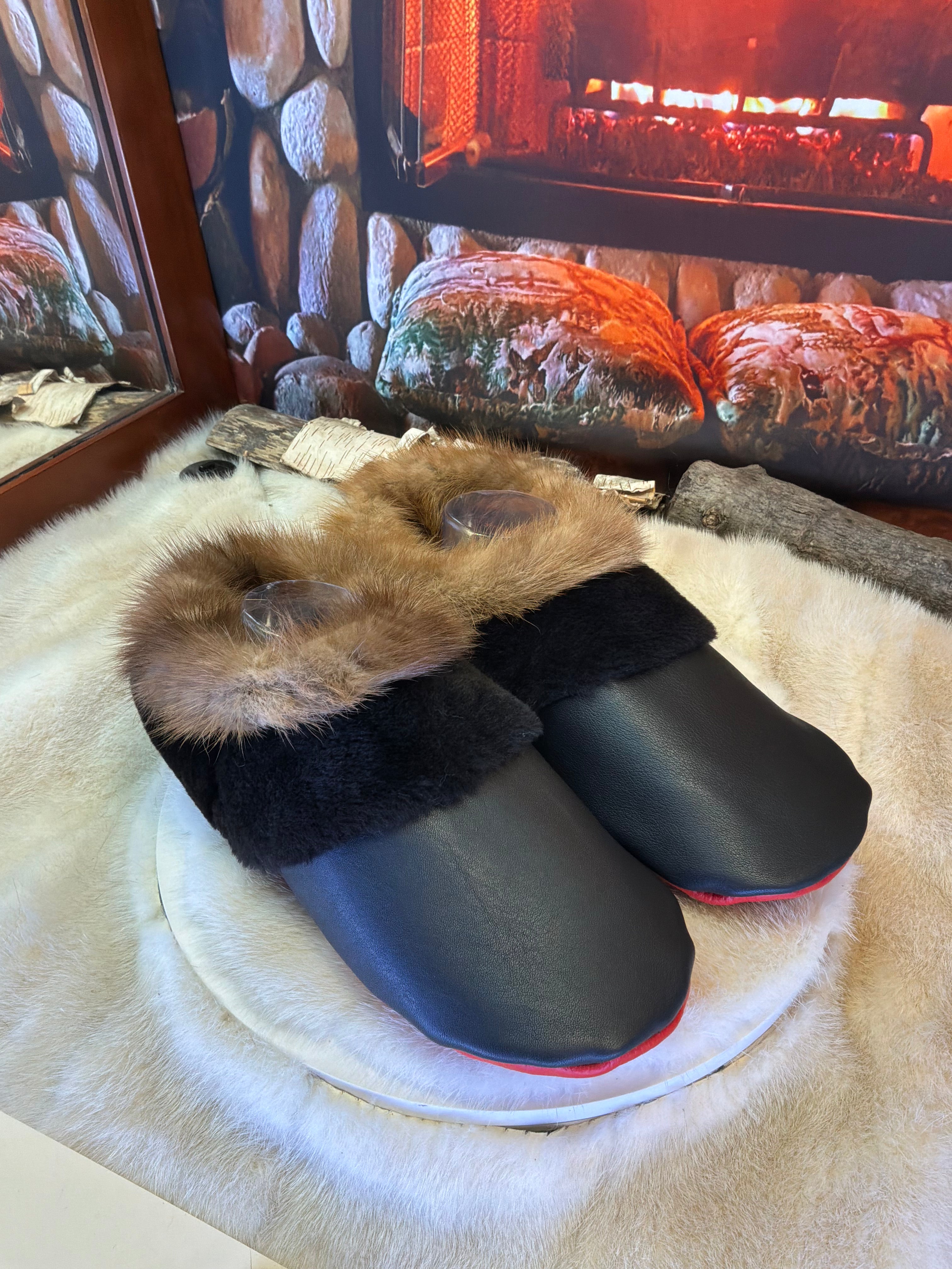 Slipper Les Rita pointure 11 Homme – Sherling italien & cuir recyclé, pièce unique faite à la main au Québec