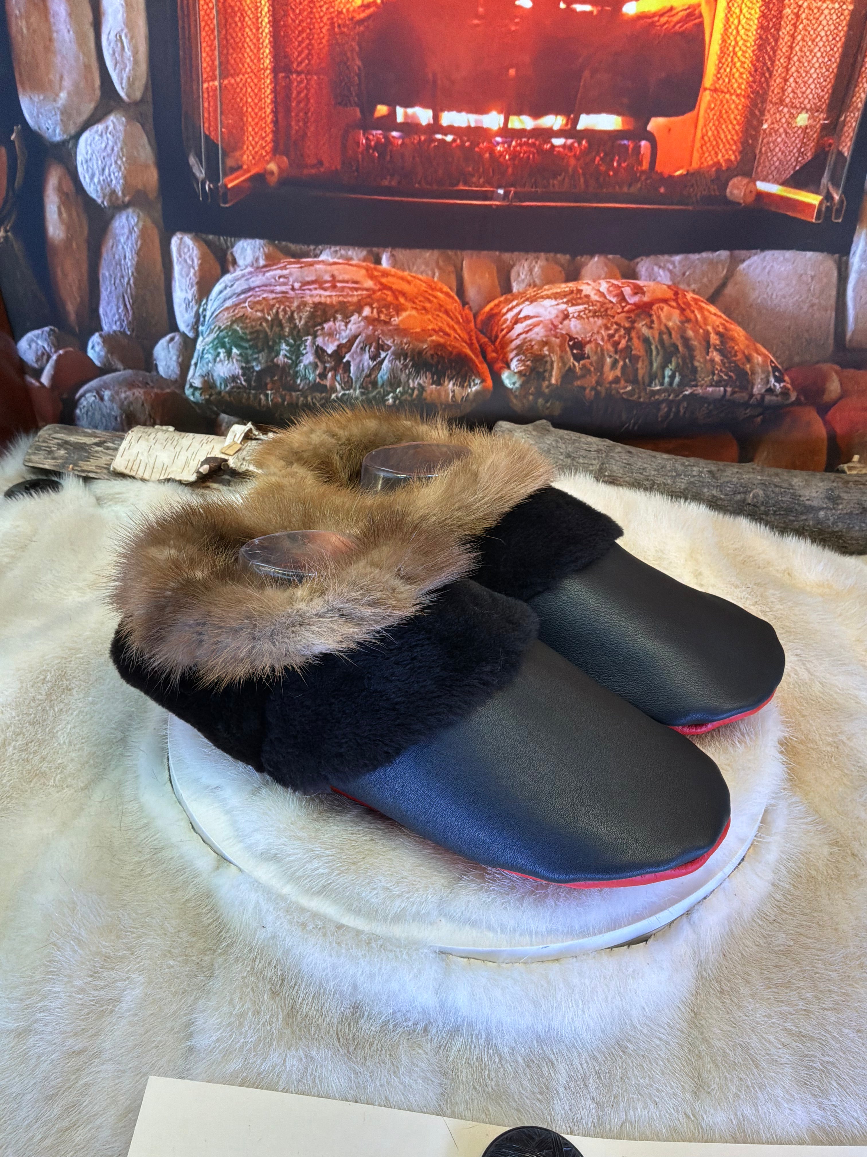 Slipper Les Rita pointure 11 Homme – Sherling italien & cuir recyclé, pièce unique faite à la main au Québec