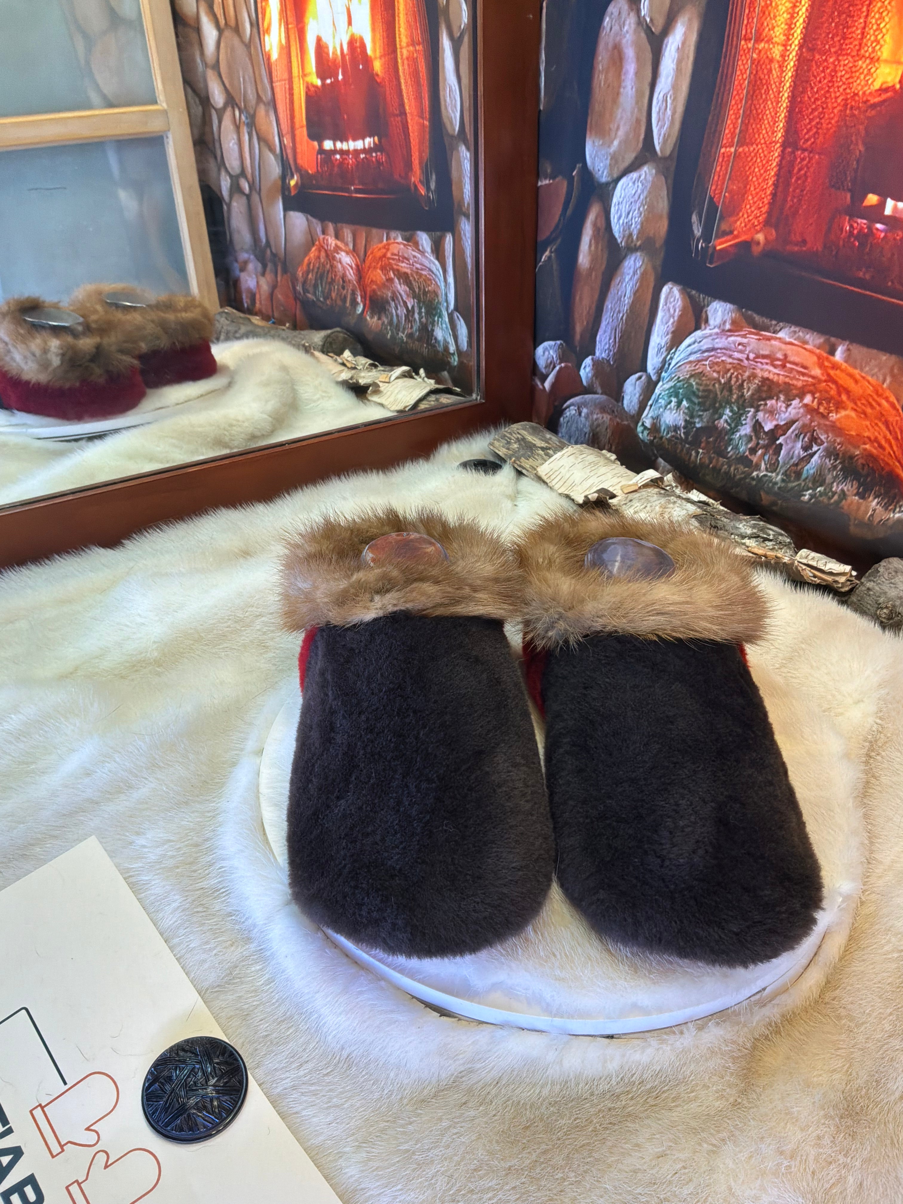 Slipper Les Juliette pointure 9 femme – Sherling italien & cuir recyclé, pièce unique faite à la main au Québec