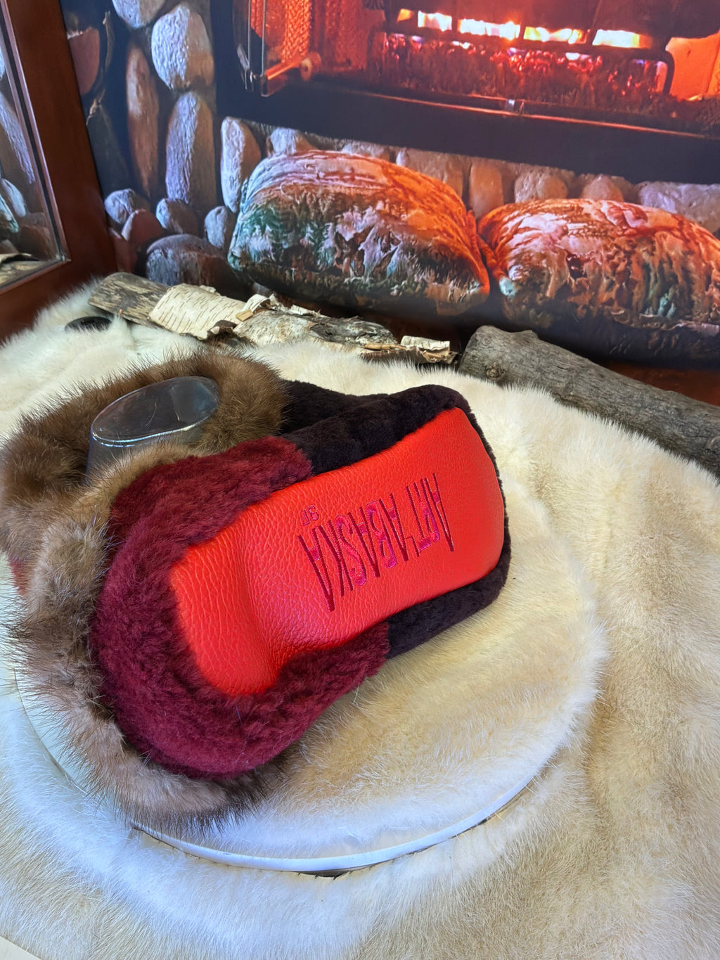 Slipper Les Gabrielle pointure 9 femme – Sherling italien & cuir recyclé, pièce unique faite à la main au Québec