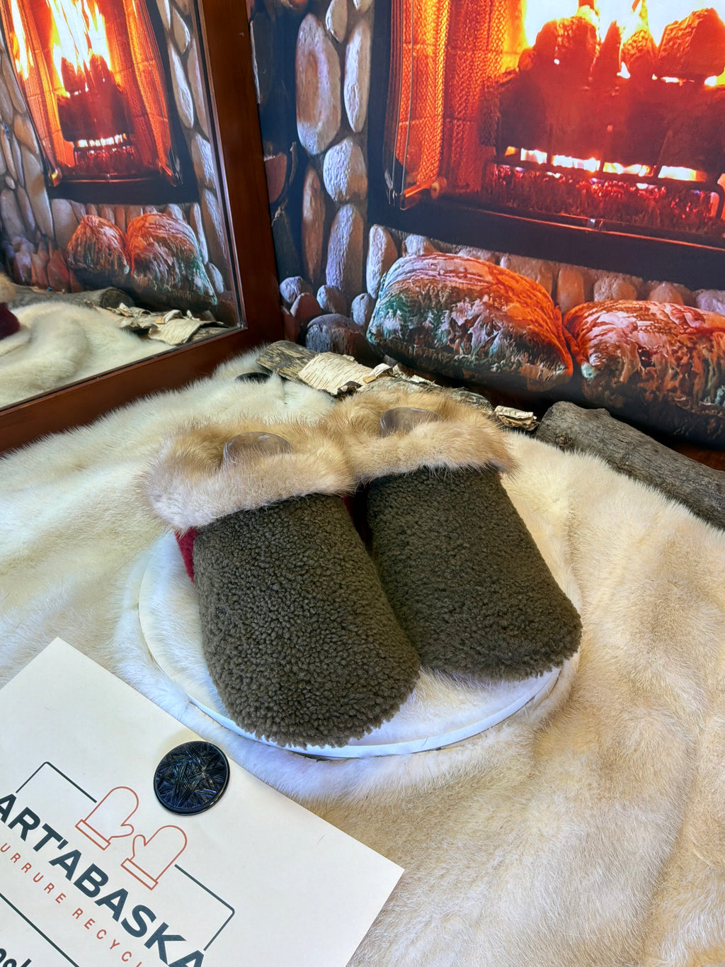 Slipper Les Agathe pointure 9 femme – Sherling italien & cuir recyclé, pièce unique faite à la main au Québec
