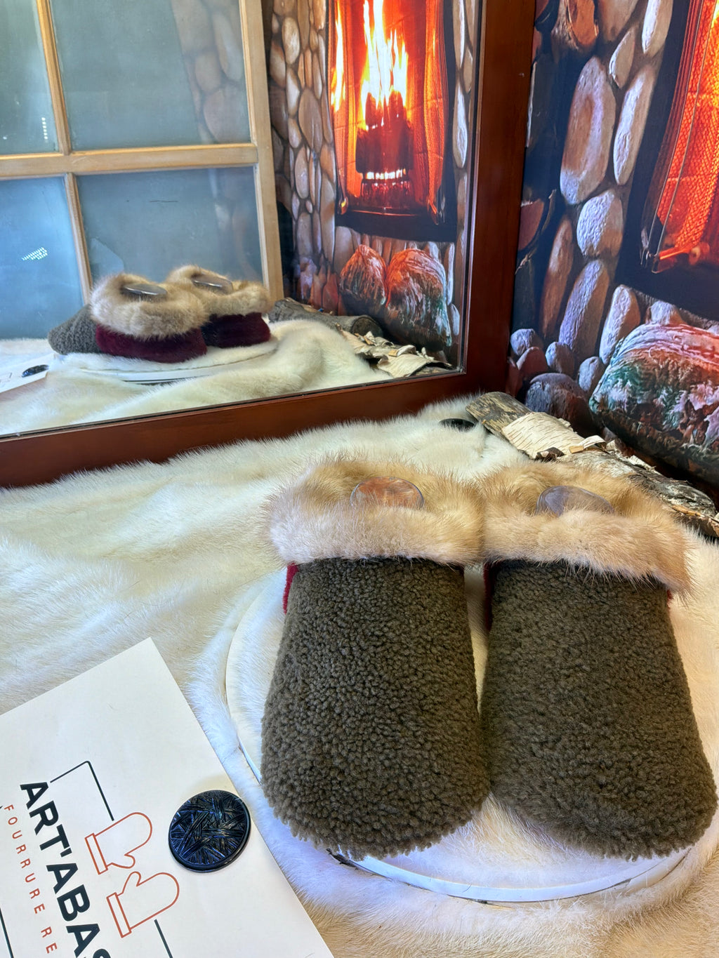Slipper Les Agathe pointure 9 femme – Sherling italien & cuir recyclé, pièce unique faite à la main au Québec