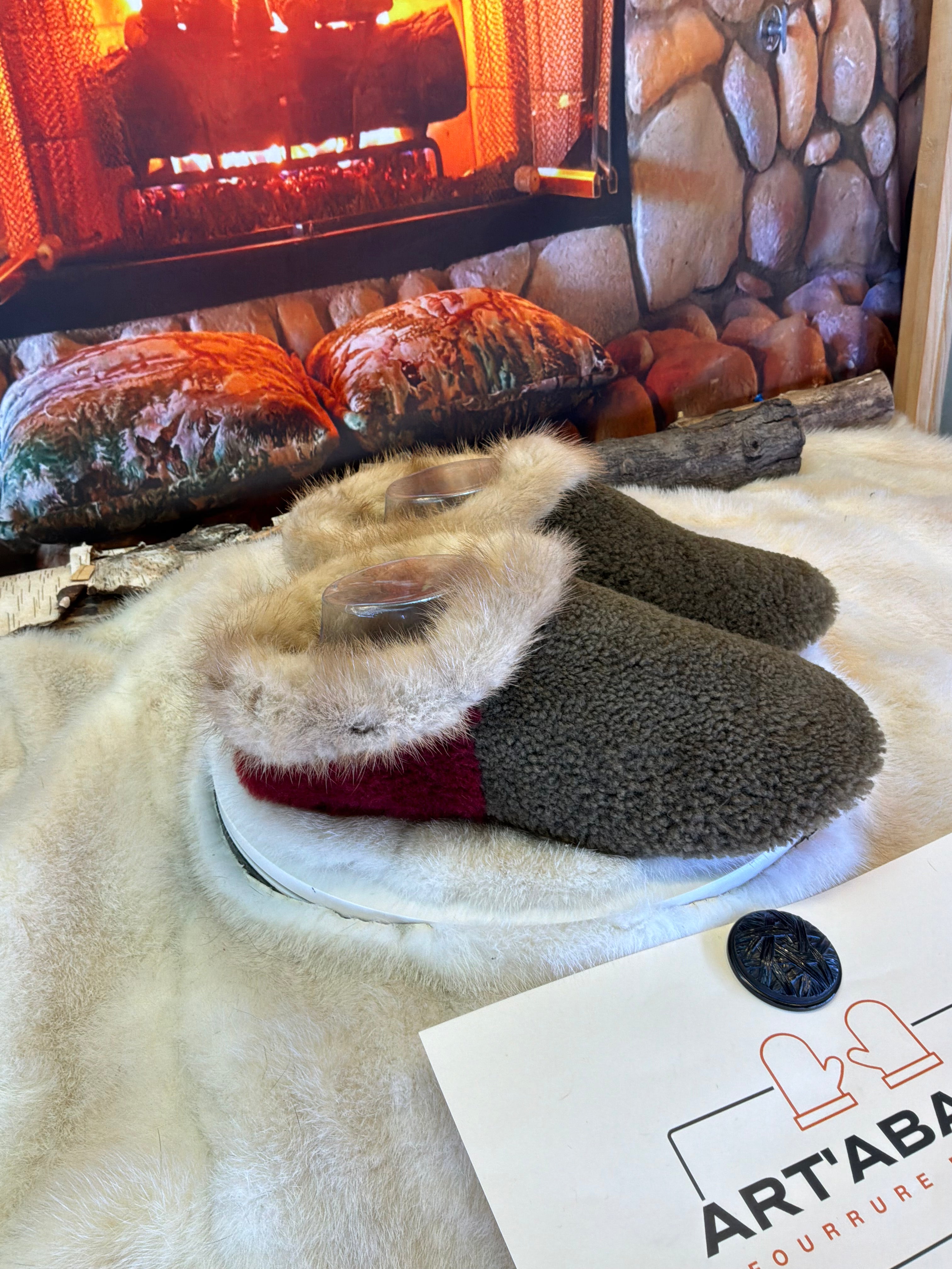 Slipper Les Agathe pointure 9 femme – Sherling italien & cuir recyclé, pièce unique faite à la main au Québec