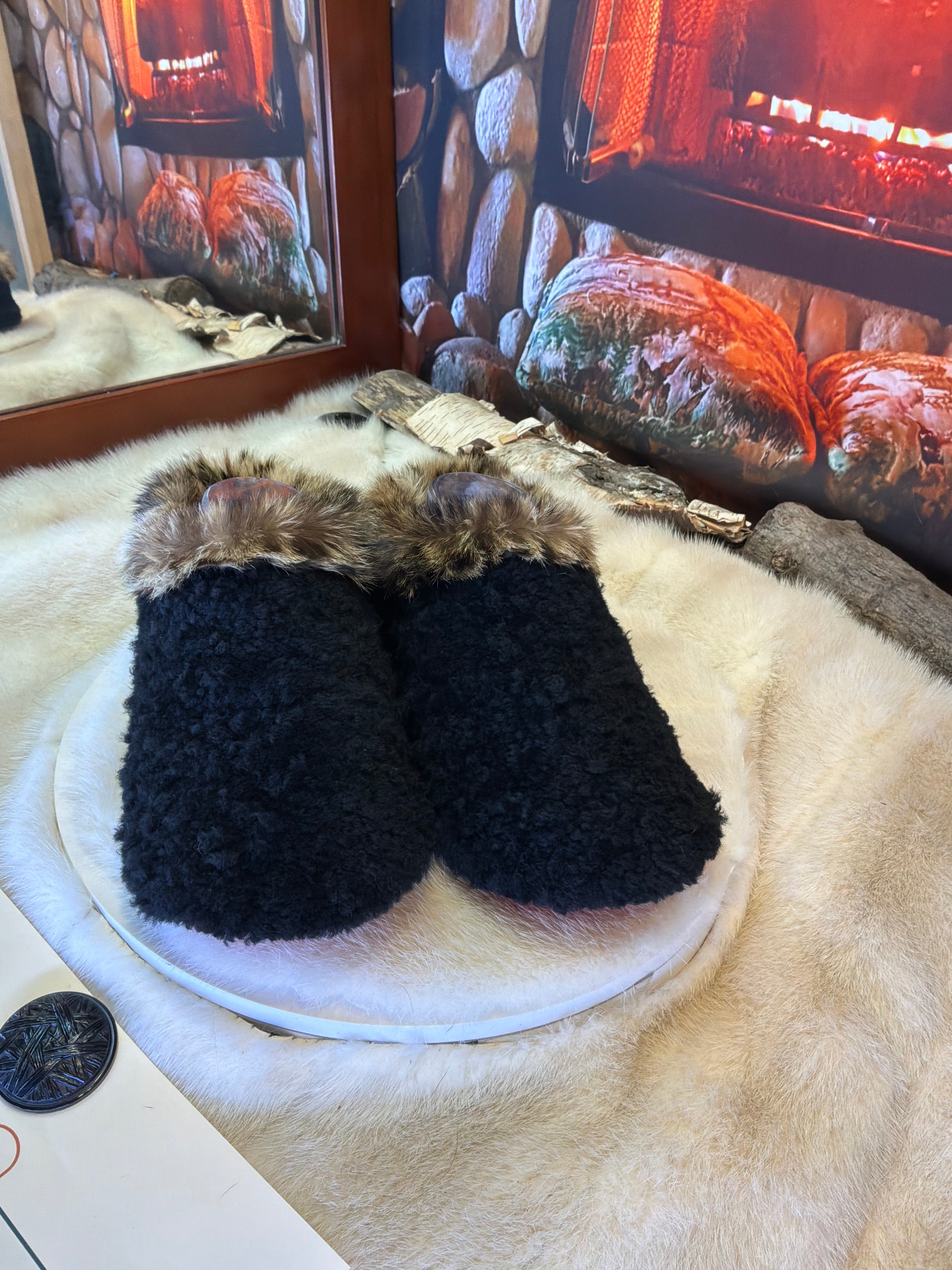 Slipper Les Lucille pointure 9 femme – Sherling italien & cuir recyclé, pièce unique faite à la main au Québec