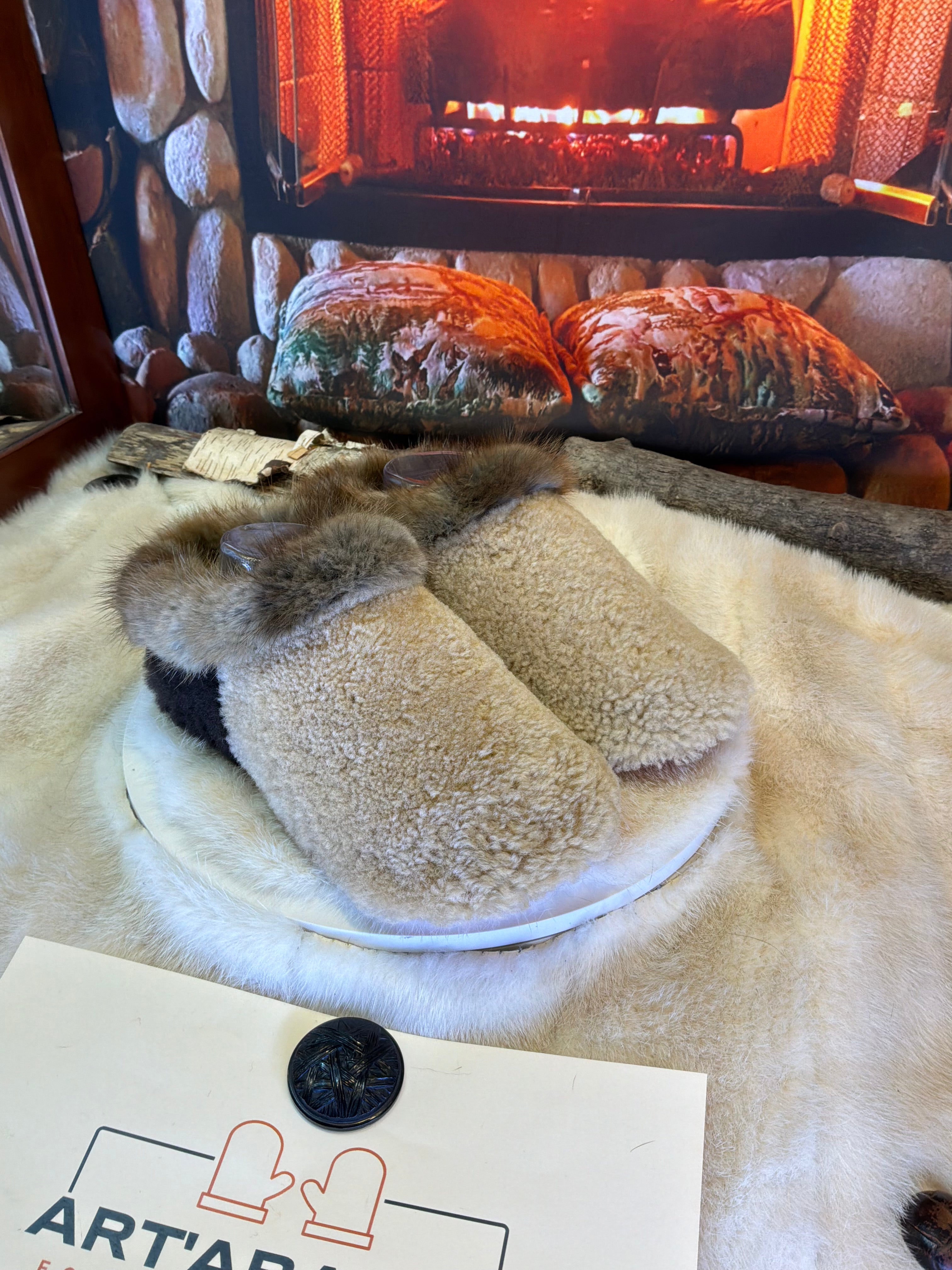 Slipper Les Rolande pointure 9 femme – Sherling italien & cuir recyclé, pièce unique faite à la main au Québec
