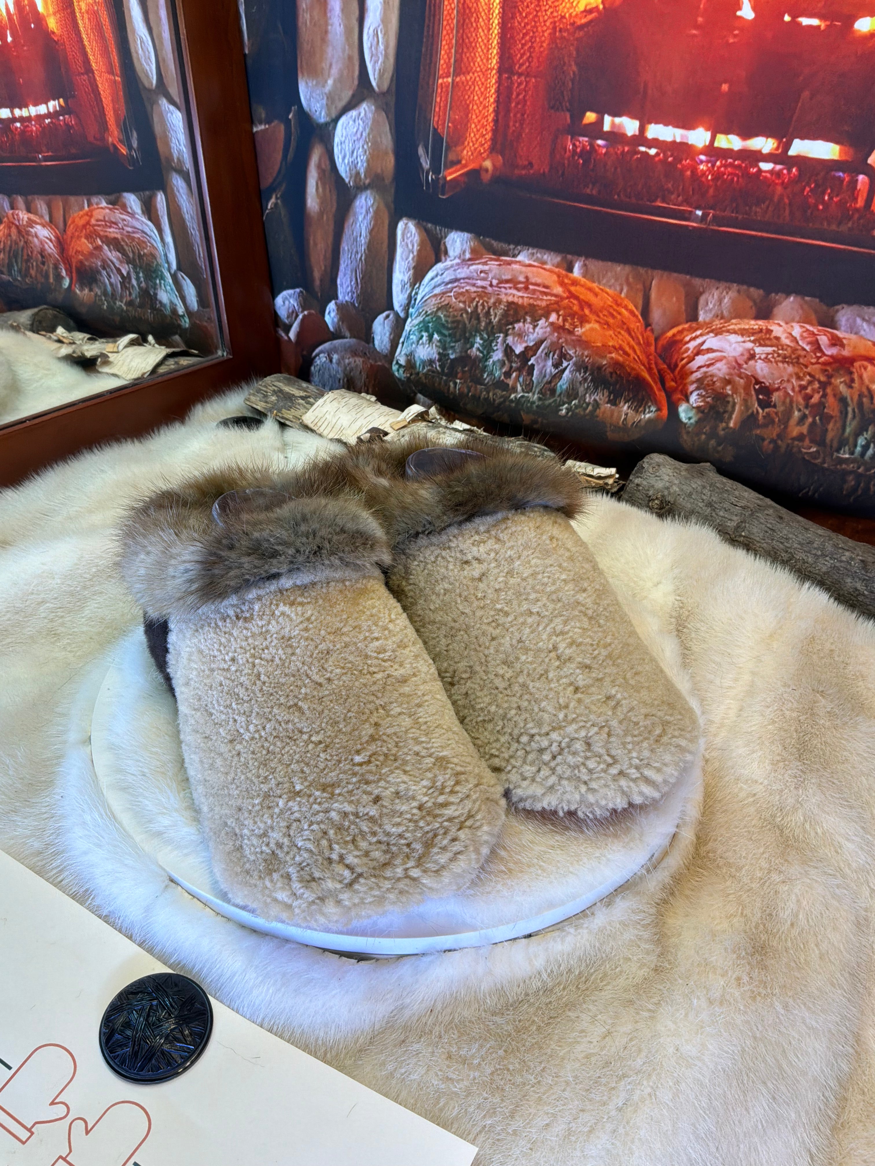 Slipper Les Rolande pointure 9 femme – Sherling italien & cuir recyclé, pièce unique faite à la main au Québec