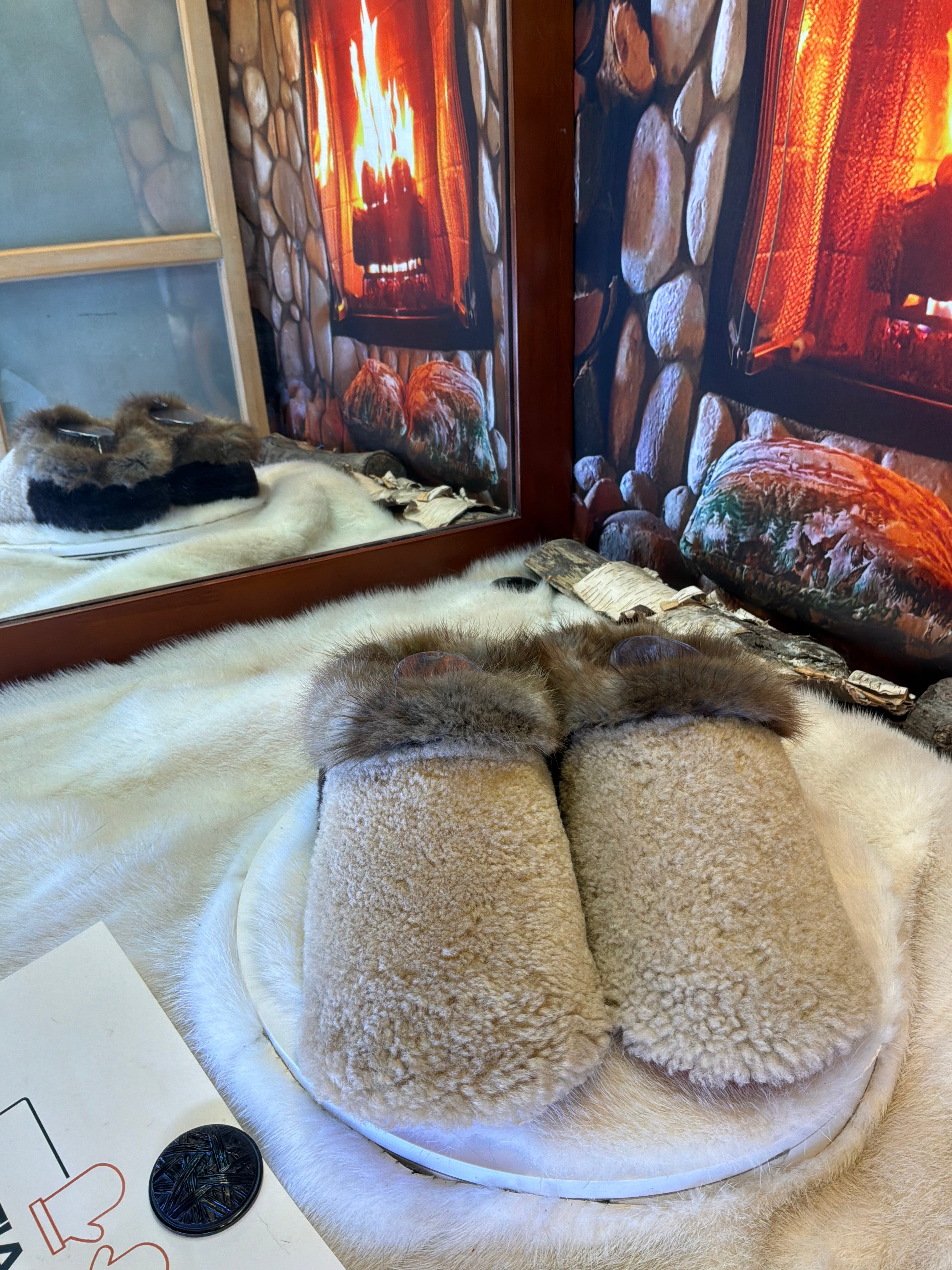 Slipper Les Rolande pointure 9 femme – Sherling italien & cuir recyclé, pièce unique faite à la main au Québec