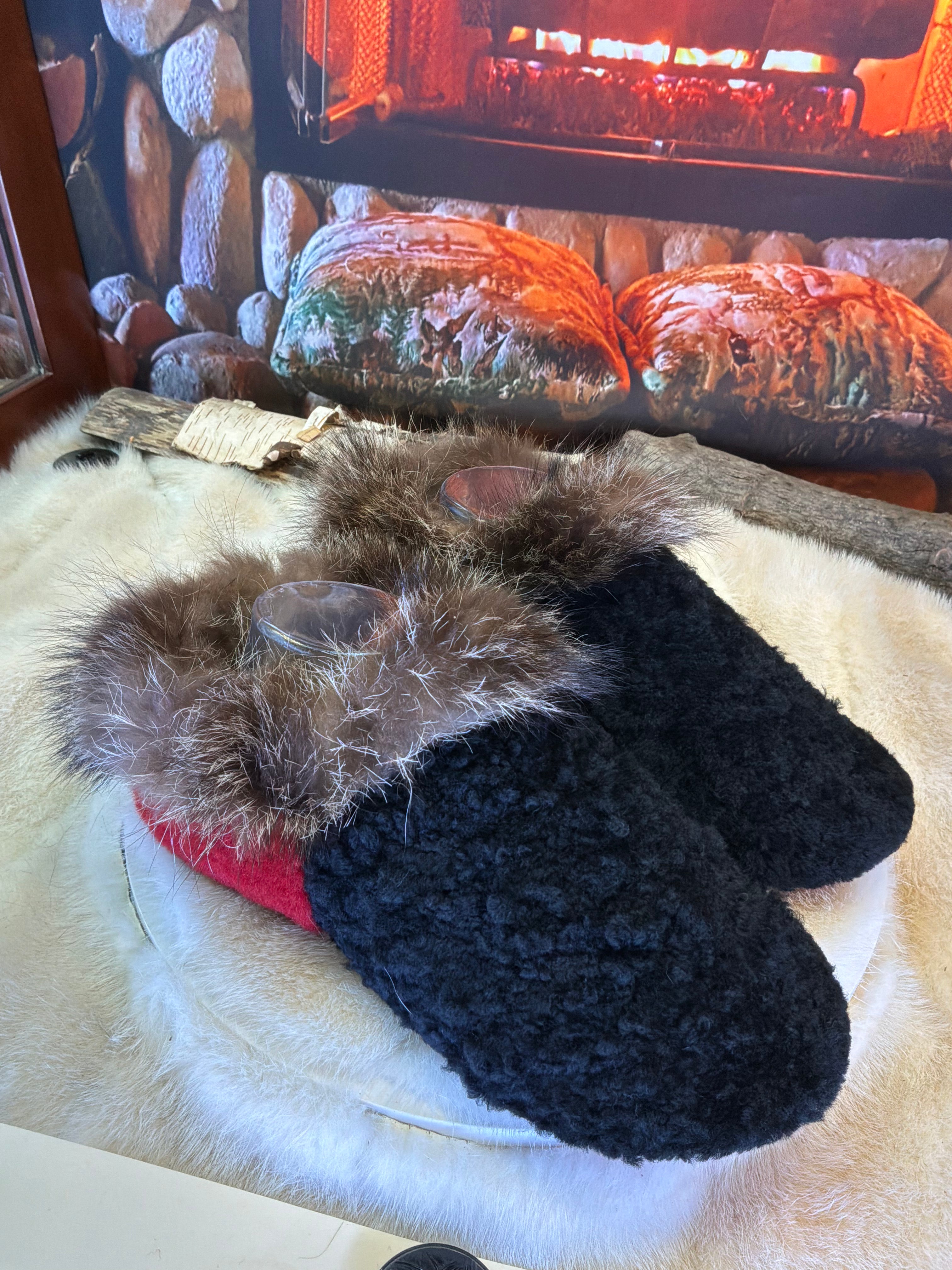 Slipper Les Madeleine pointure 9 femme – Sherling italien & cuir recyclé, pièce unique faite à la main au Québec
