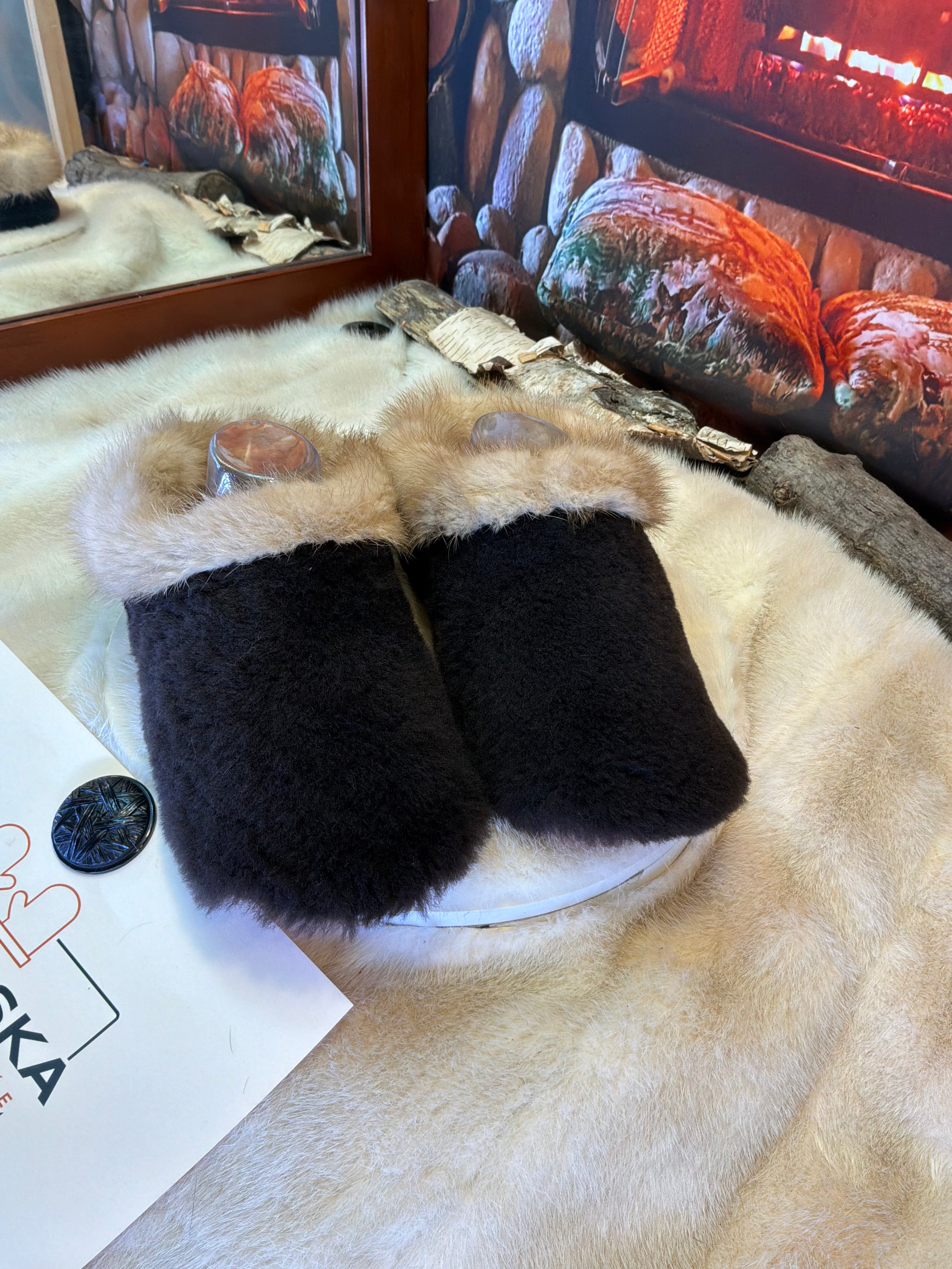 Slipper Les Louise pointure 9 femme – Sherling italien & cuir recyclé, pièce unique faite à la main au Québec (Copie)