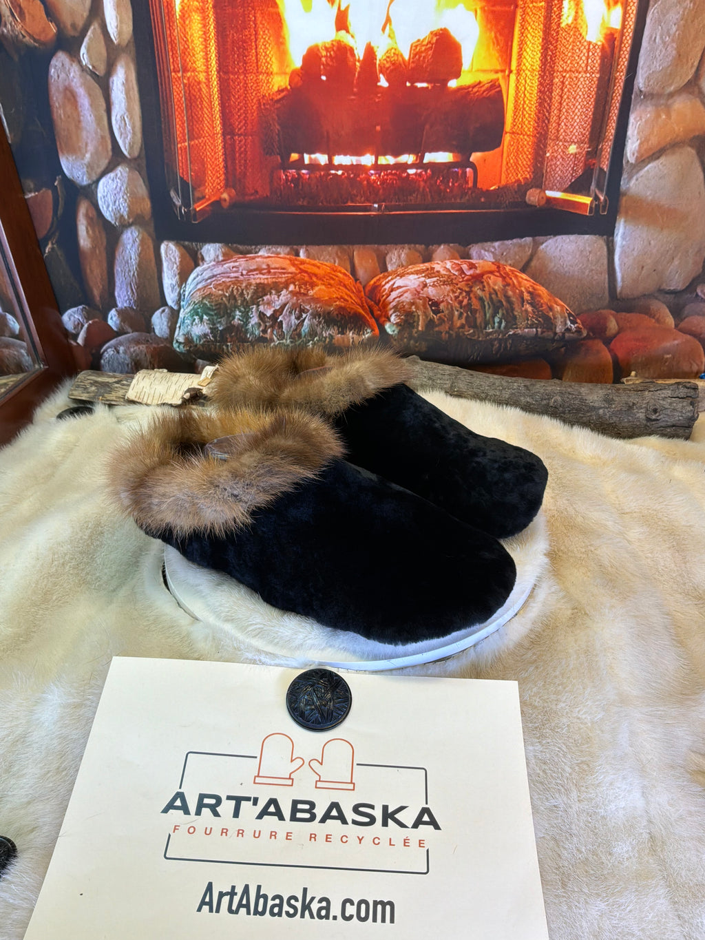Slipper Les Thérèse Edition Panthère Noire pointure 11 Homme – Sherling italien & cuir recyclé, pièce unique faite à la main au Québec