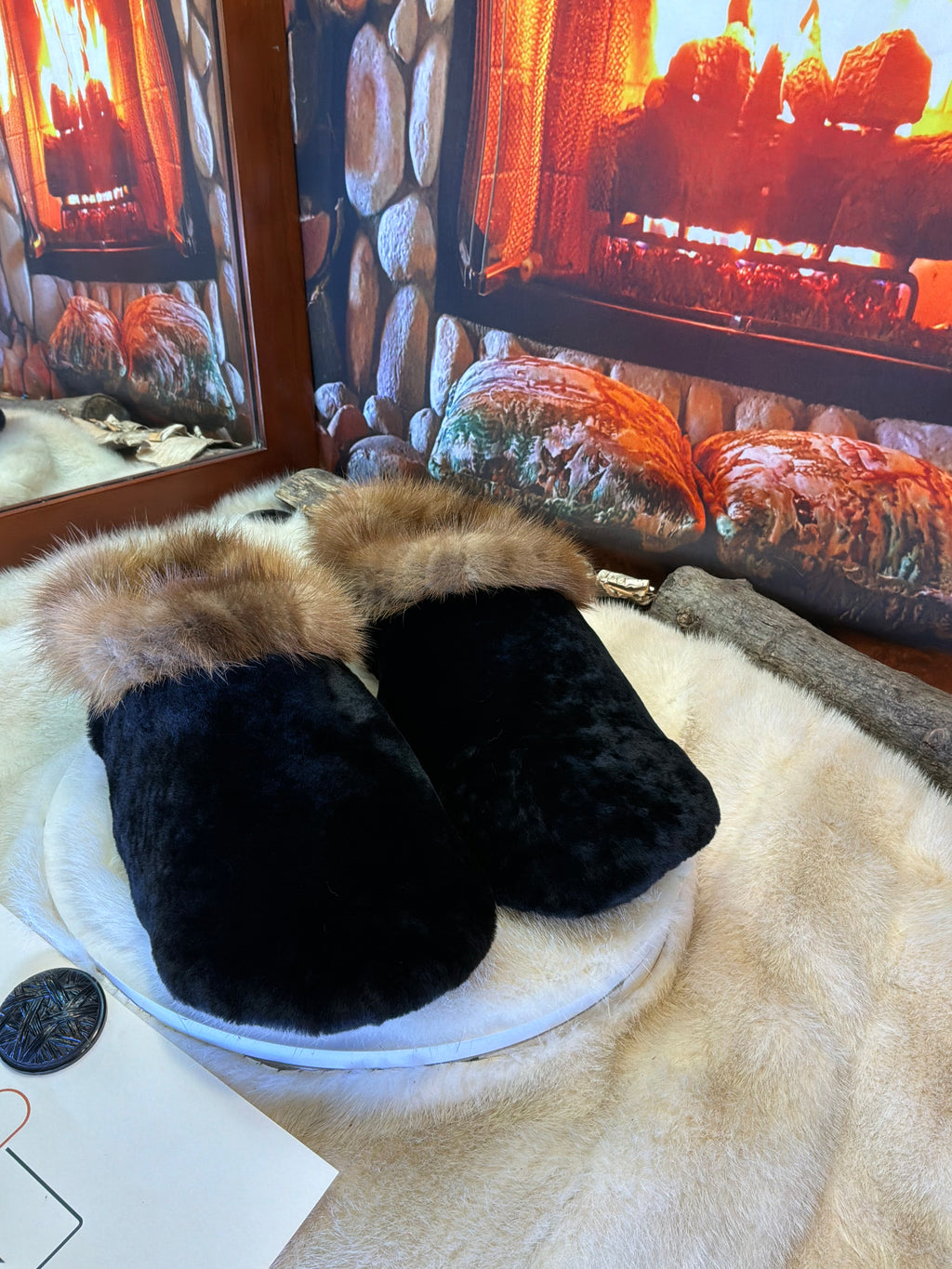 Slipper Les Thérèse Edition Panthère Noire pointure 11 Homme – Sherling italien & cuir recyclé, pièce unique faite à la main au Québec