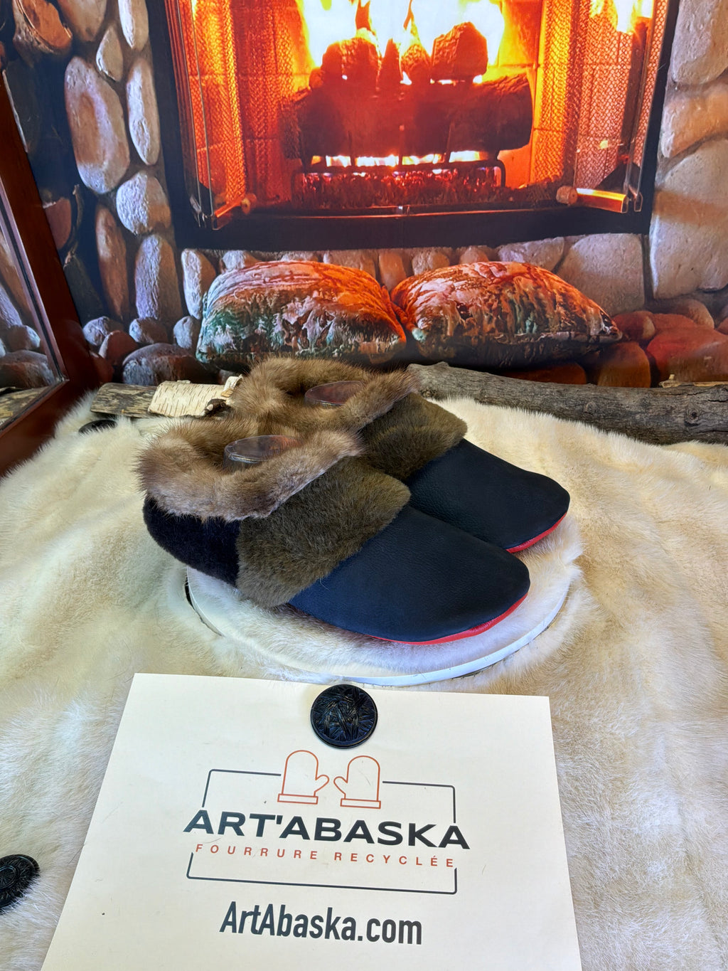 Slipper Les Émilienne pointure 11 Homme – Sherling italien & cuir recyclé, pièce unique faite à la main au Québec