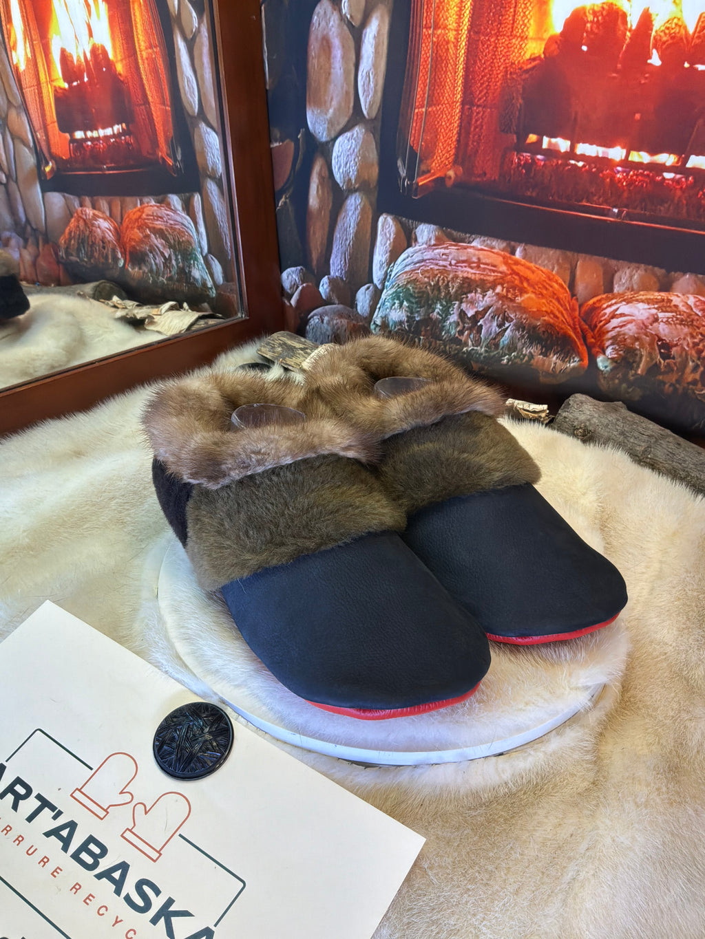 Slipper Les Émilienne pointure 11 Homme – Sherling italien & cuir recyclé, pièce unique faite à la main au Québec