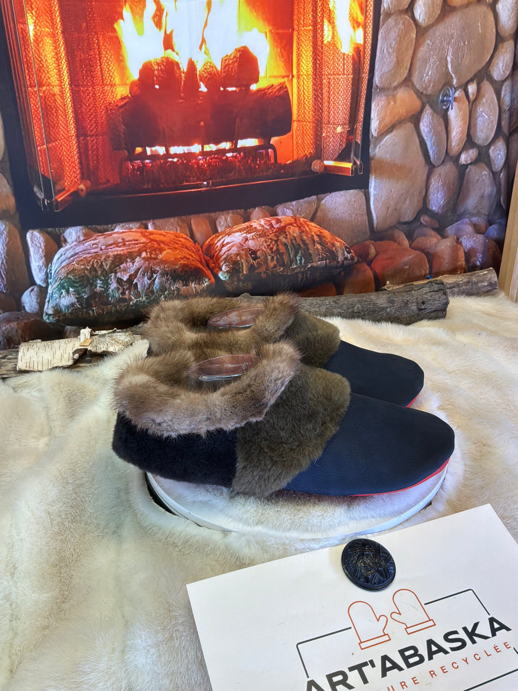 Slipper Les Émilienne pointure 11 Homme – Sherling italien & cuir recyclé, pièce unique faite à la main au Québec