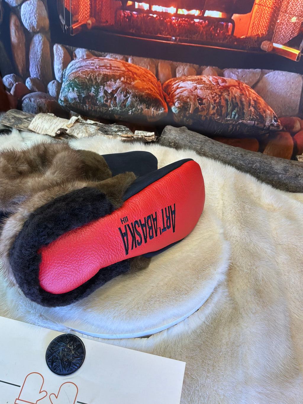 Slipper Les Émilienne pointure 11 Homme – Sherling italien & cuir recyclé, pièce unique faite à la main au Québec