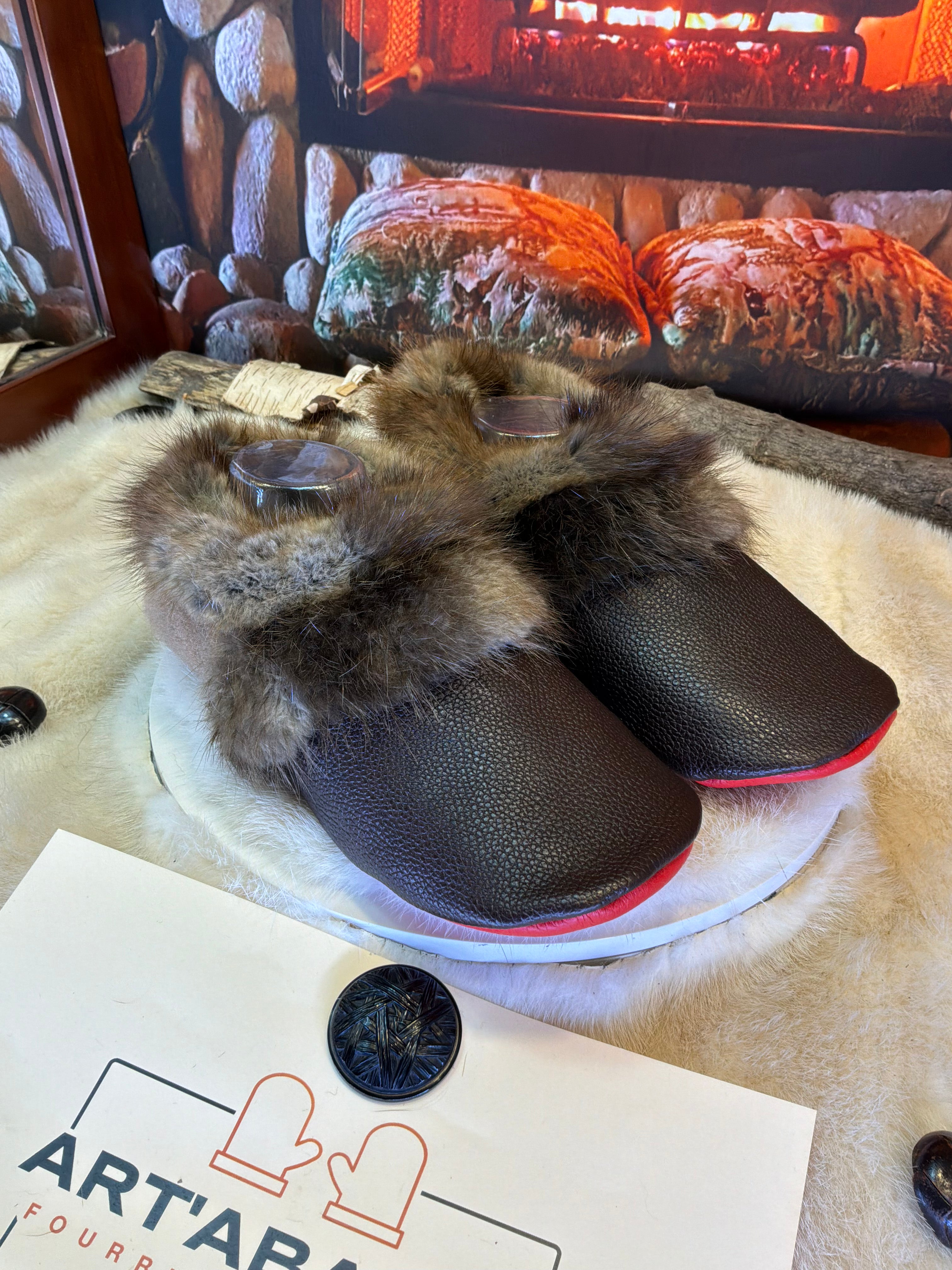 Slipper Les Rose pointure 9 Homme-11 femme – Sherling italien & cuir recyclé, pièce unique faite à la main au Québec