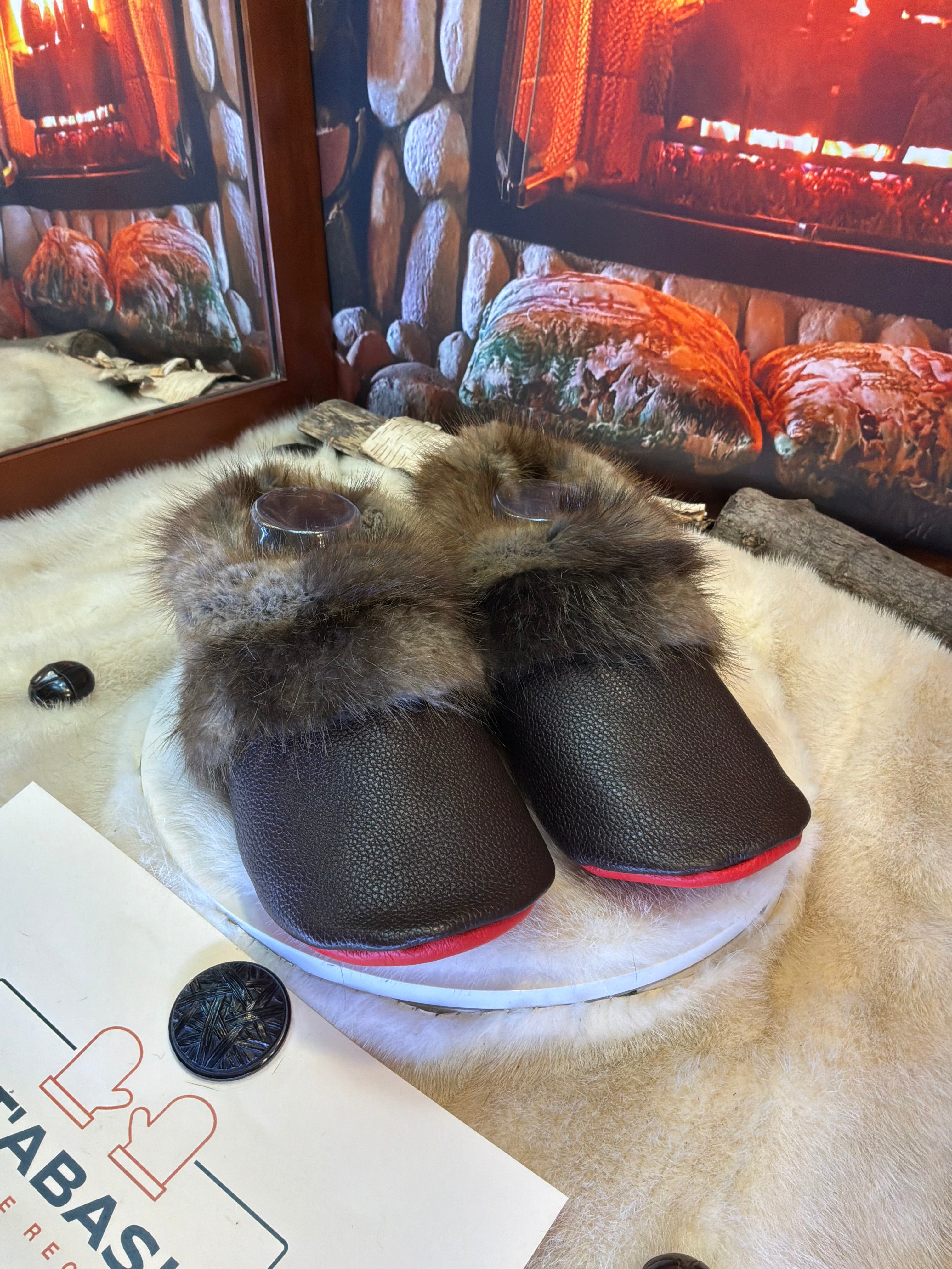 Slipper Les Rose pointure 9 Homme-11 femme – Sherling italien & cuir recyclé, pièce unique faite à la main au Québec