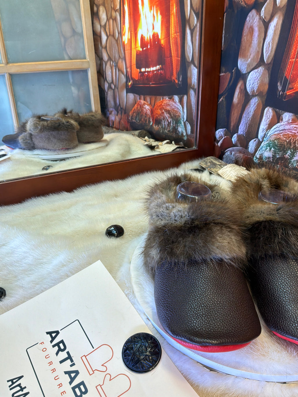 Slipper Les Rose pointure 9 Homme-11 femme – Sherling italien & cuir recyclé, pièce unique faite à la main au Québec