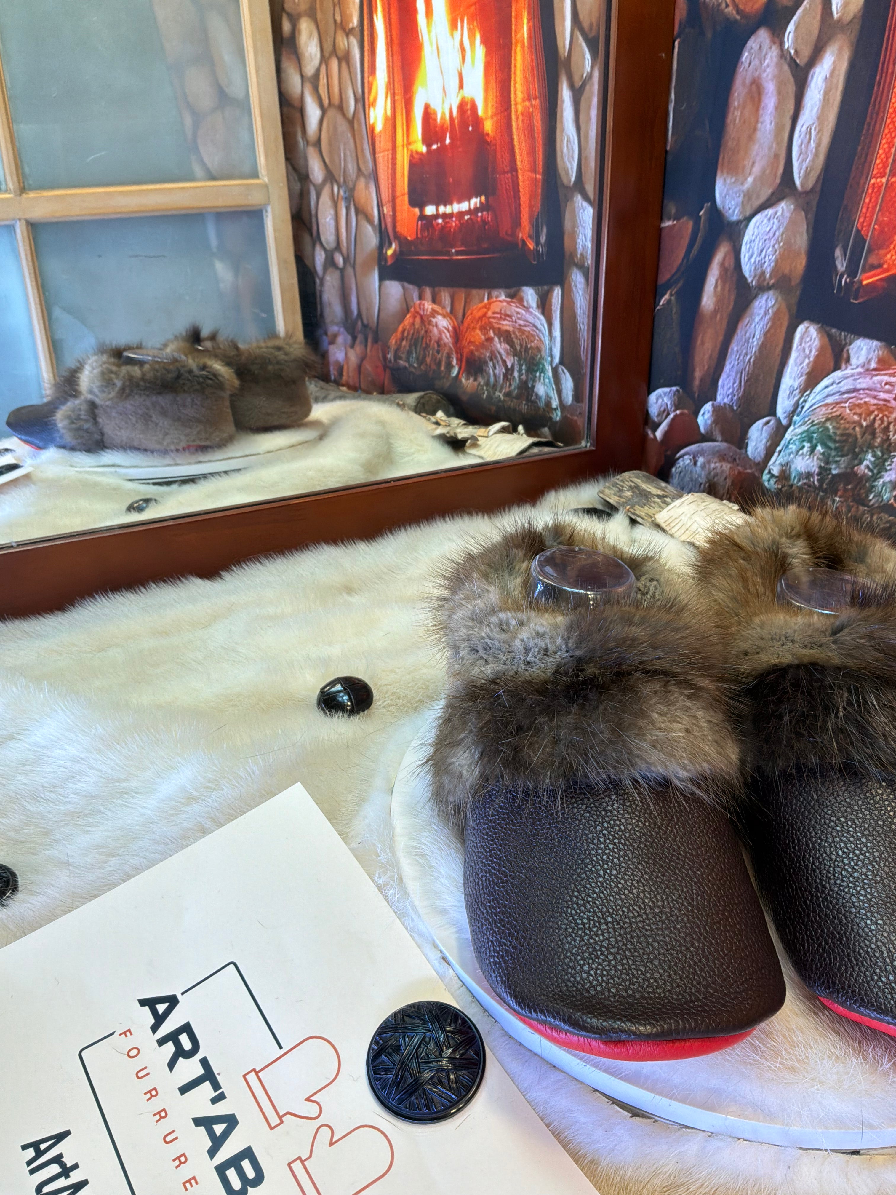 Slipper Les Rose pointure 9 Homme-11 femme – Sherling italien & cuir recyclé, pièce unique faite à la main au Québec