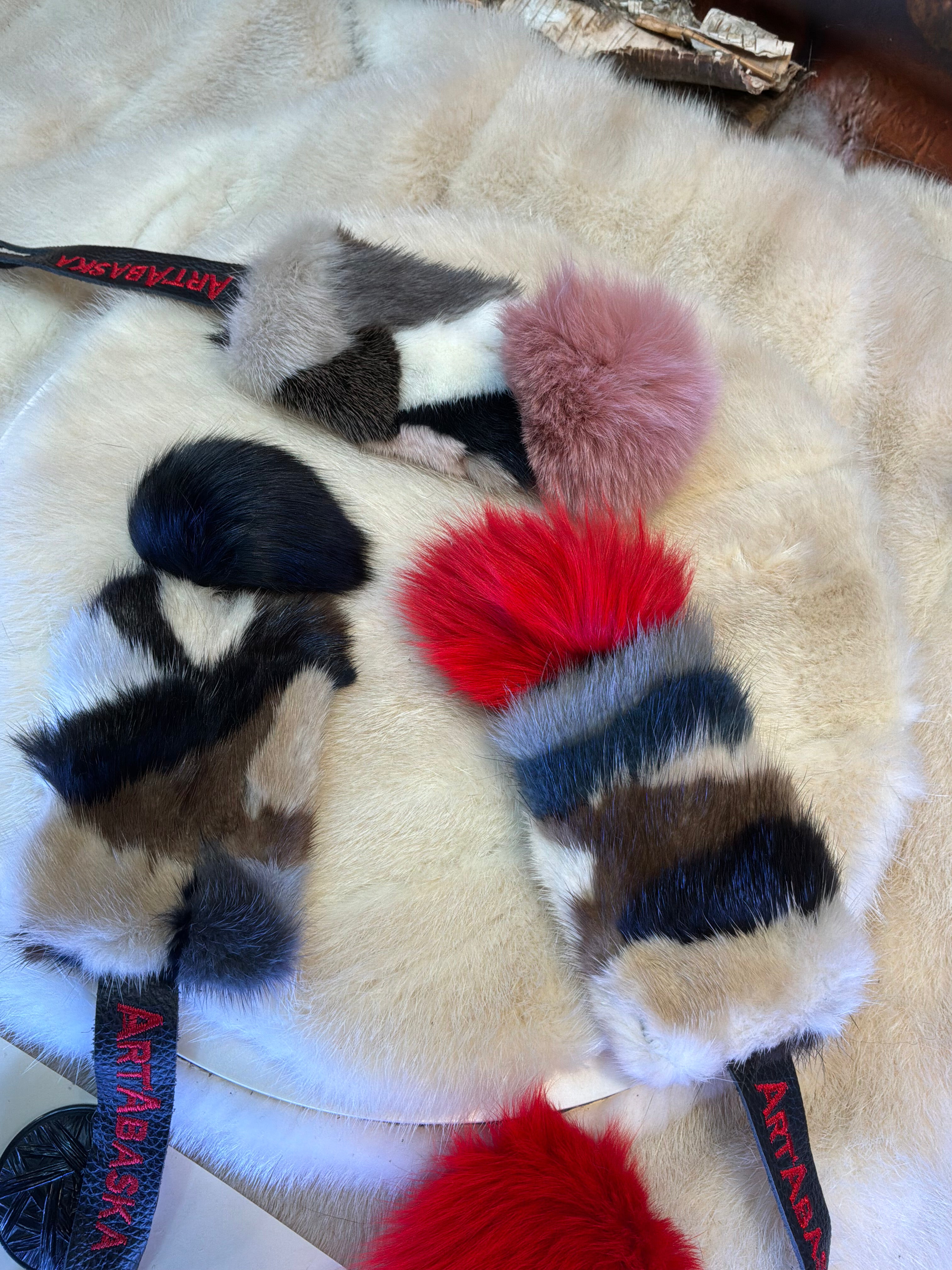 Jouets pour chat en fourrure recyclée ÉDITION SPÉCIALE PATCHWORK avec Pompon suspendu