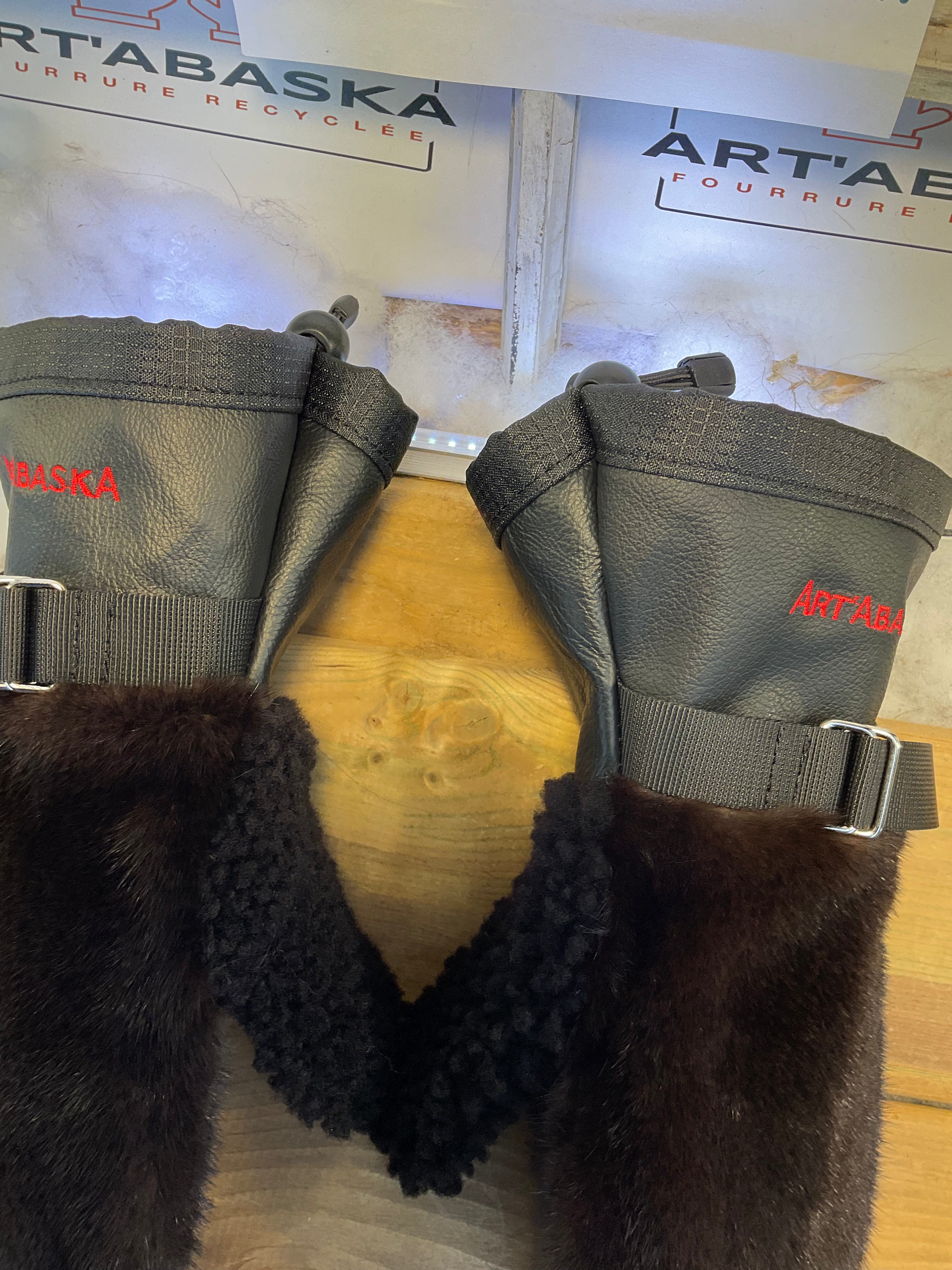 Carmen Mittens Medium all dark brown recycled mink & brown curly lamb thumb, black Italian leather, unique handmade piece Quebec