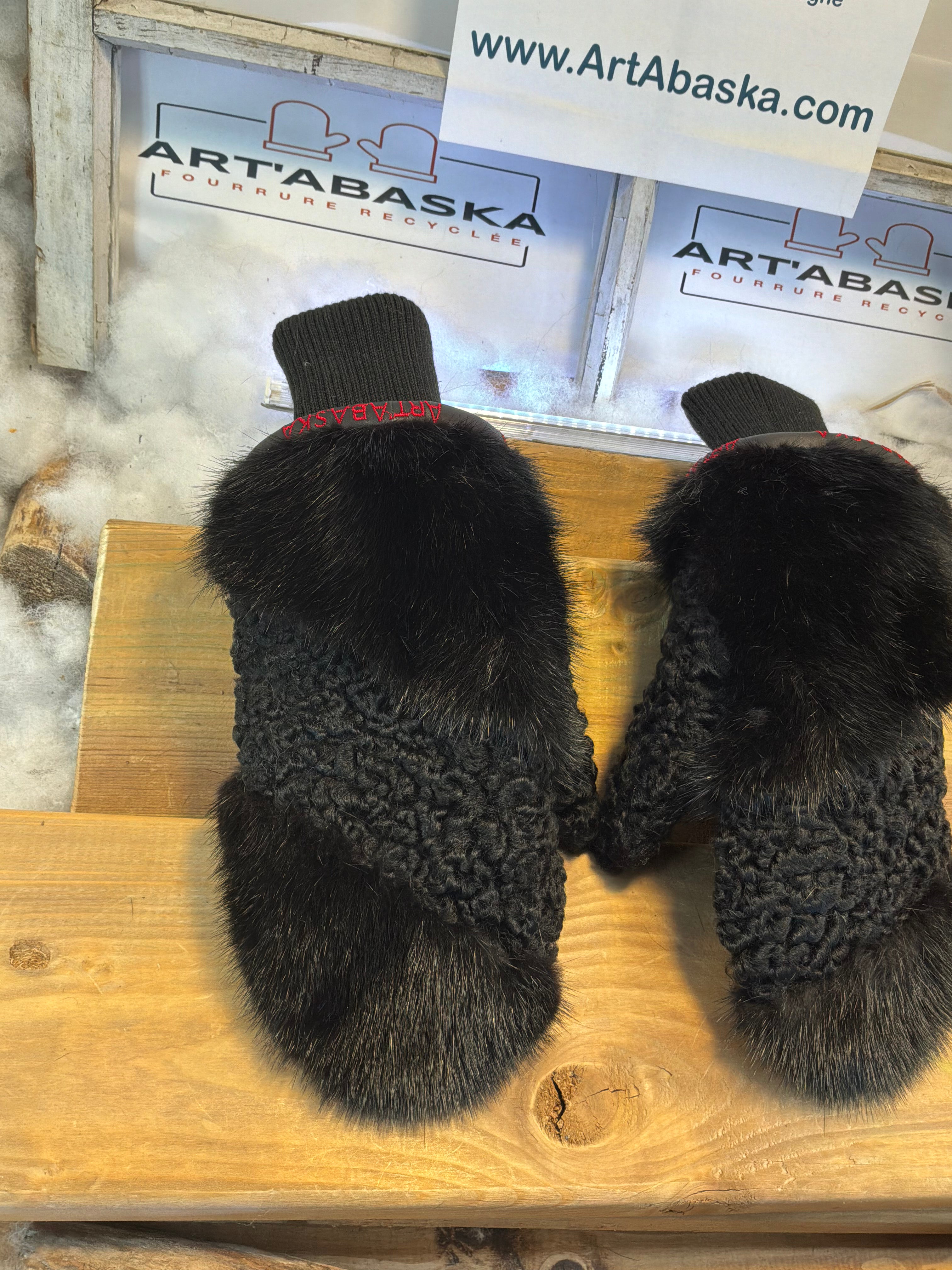 Mitaines de ville Gilberte médium en fourrure recyclée – Faites à la main au Québec – Légères, élégantes, confort urbain – ArtAbaska