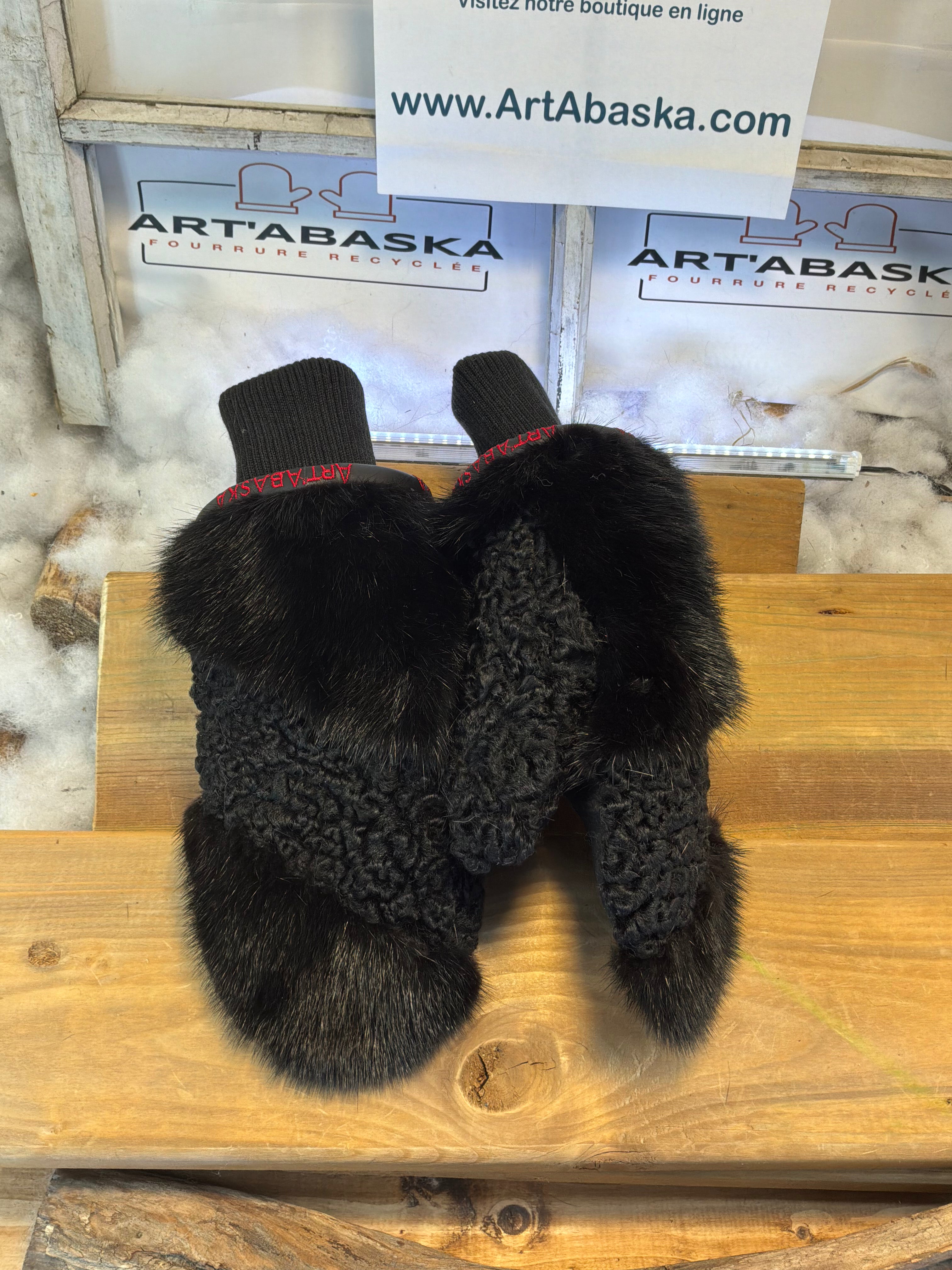 Mitaines de ville Gilberte médium en fourrure recyclée – Faites à la main au Québec – Légères, élégantes, confort urbain – ArtAbaska