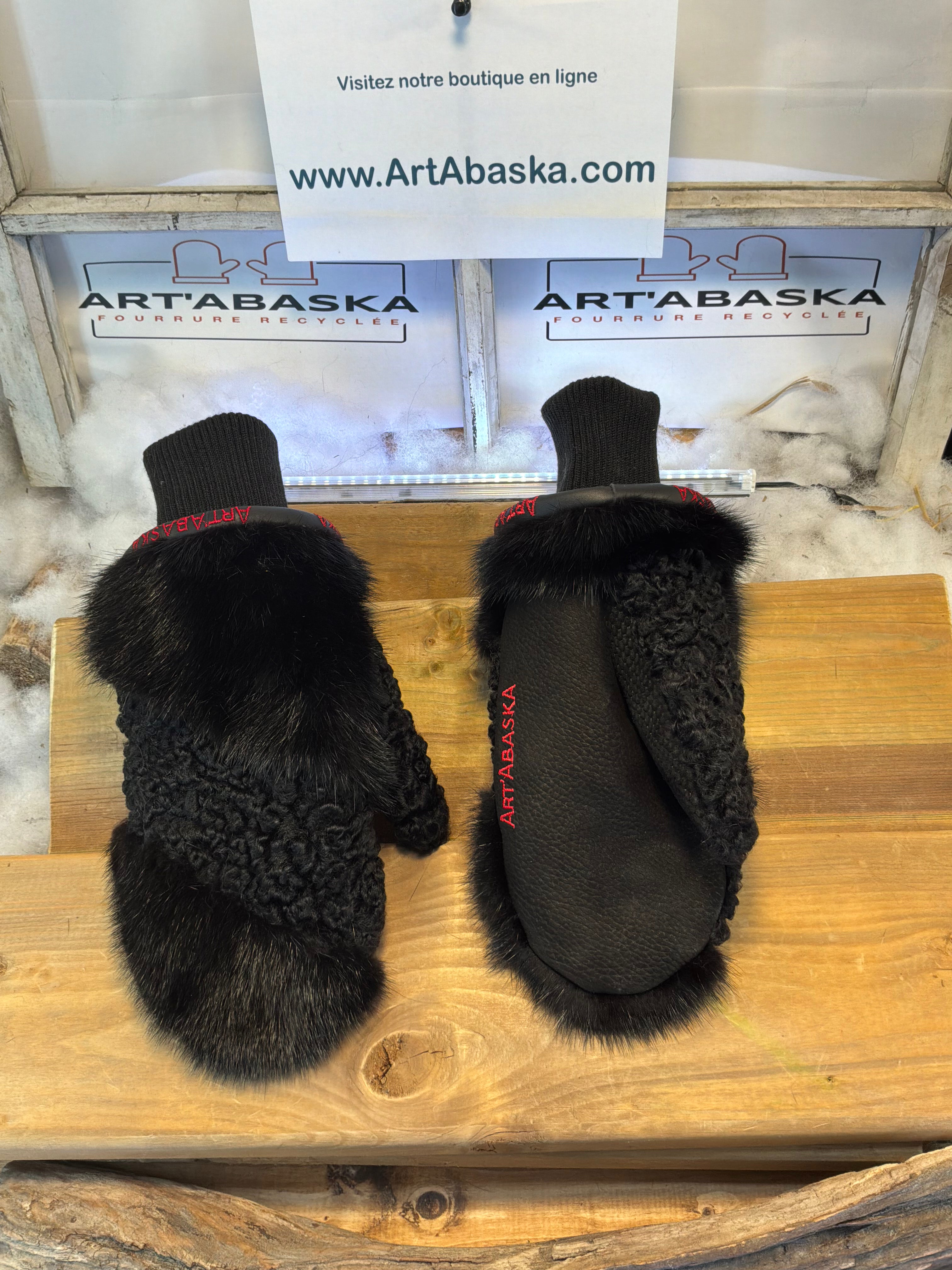 Mitaines de ville Gilberte médium en fourrure recyclée – Faites à la main au Québec – Légères, élégantes, confort urbain – ArtAbaska