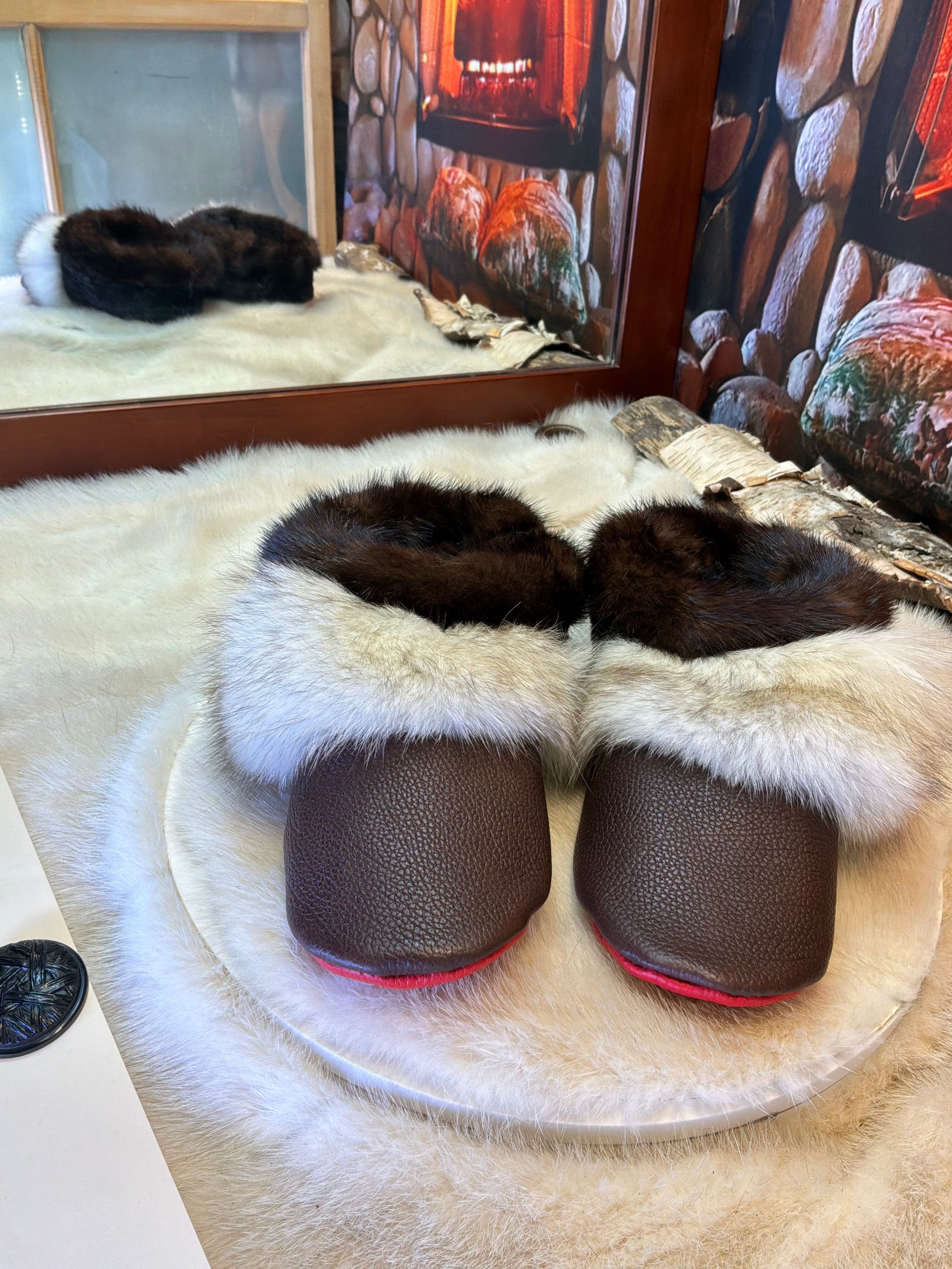 Slipper Dorilda pointure 6 femme – Sherling italien & cuir recyclé, pièce unique faite à la main au Québec
