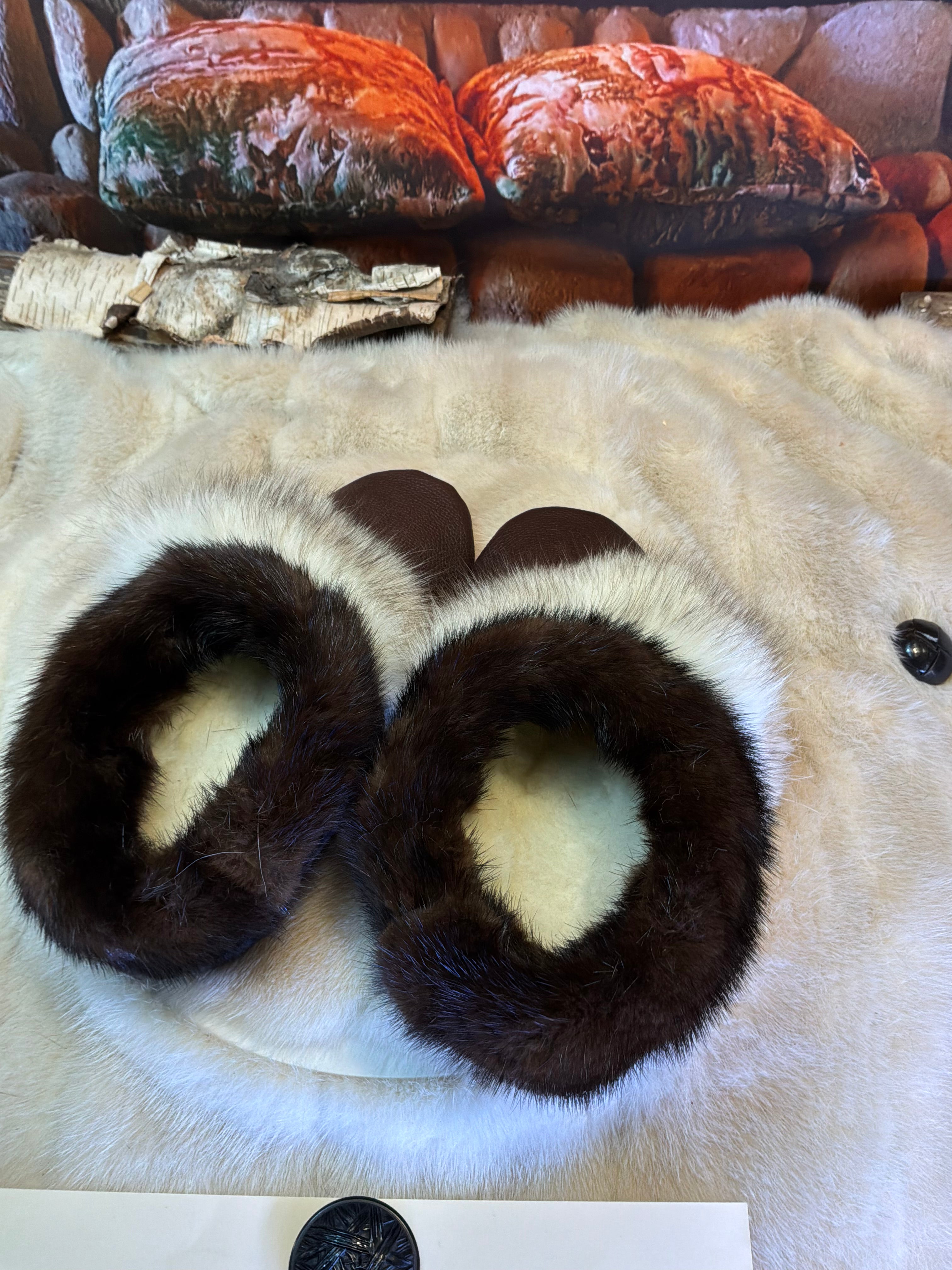 Slipper Dorilda pointure 6 femme – Sherling italien & cuir recyclé, pièce unique faite à la main au Québec