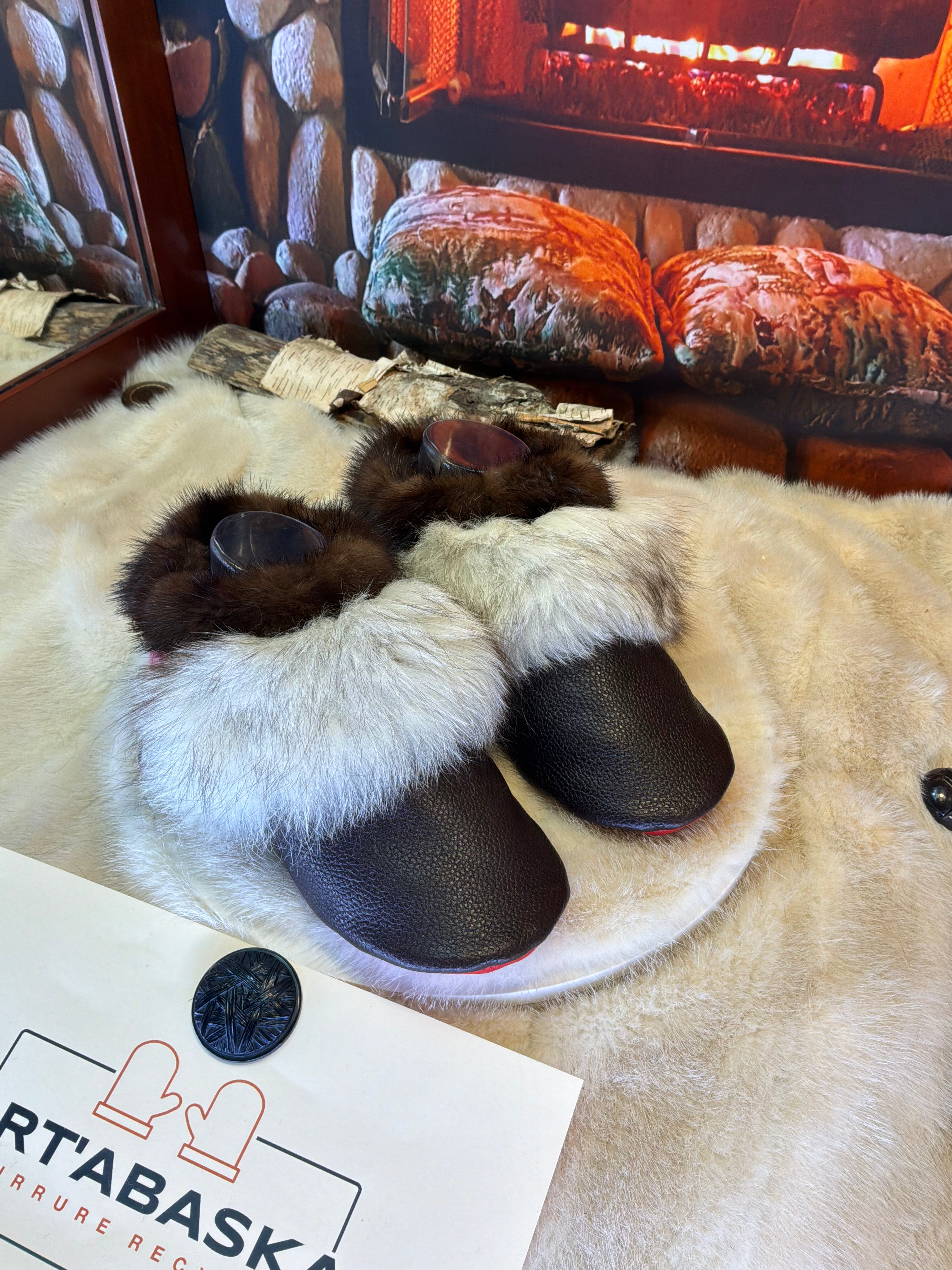 Slipper Gisèle pointure 8 femme – Sherling italien & cuir recyclé, pièce unique faite à la main au Québec
