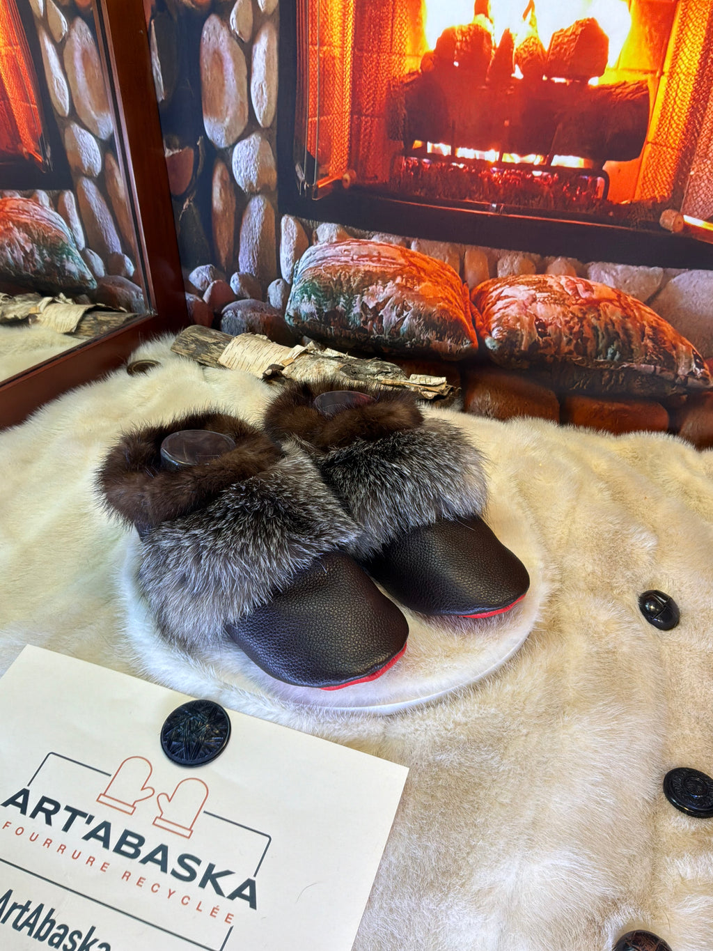 Slipper Léontine pointure 8 femme – Sherling italien & cuir recyclé, pièce unique faite à la main au Québec
