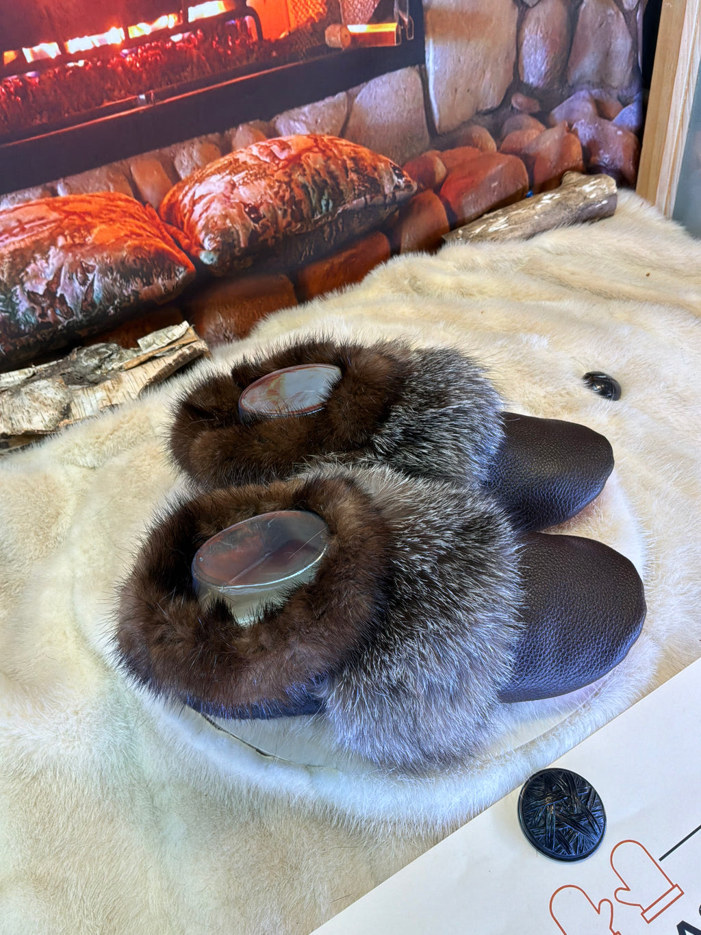Slipper Léontine pointure 8 femme – Sherling italien & cuir recyclé, pièce unique faite à la main au Québec