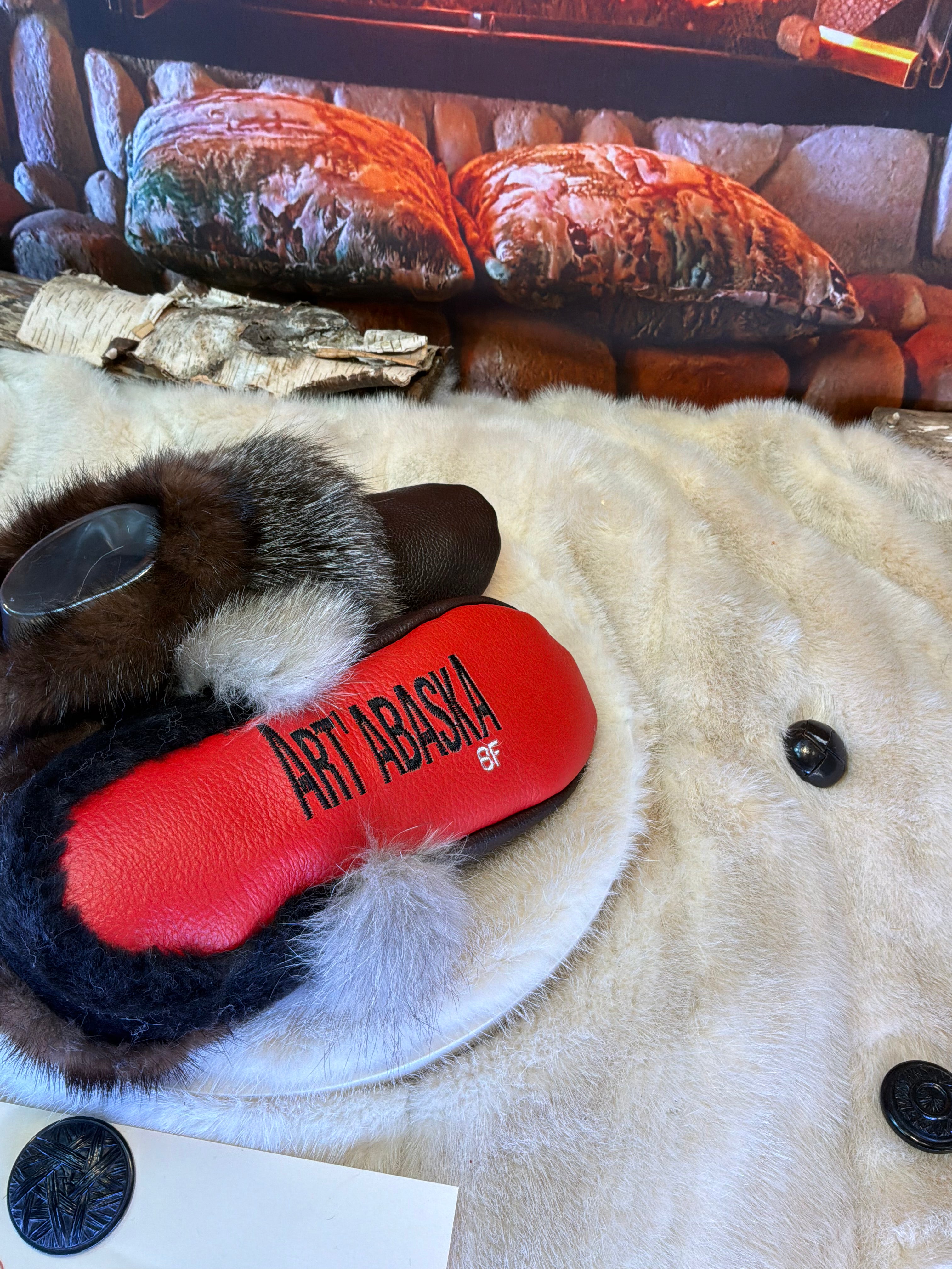 Slipper Léontine pointure 8 femme – Sherling italien & cuir recyclé, pièce unique faite à la main au Québec